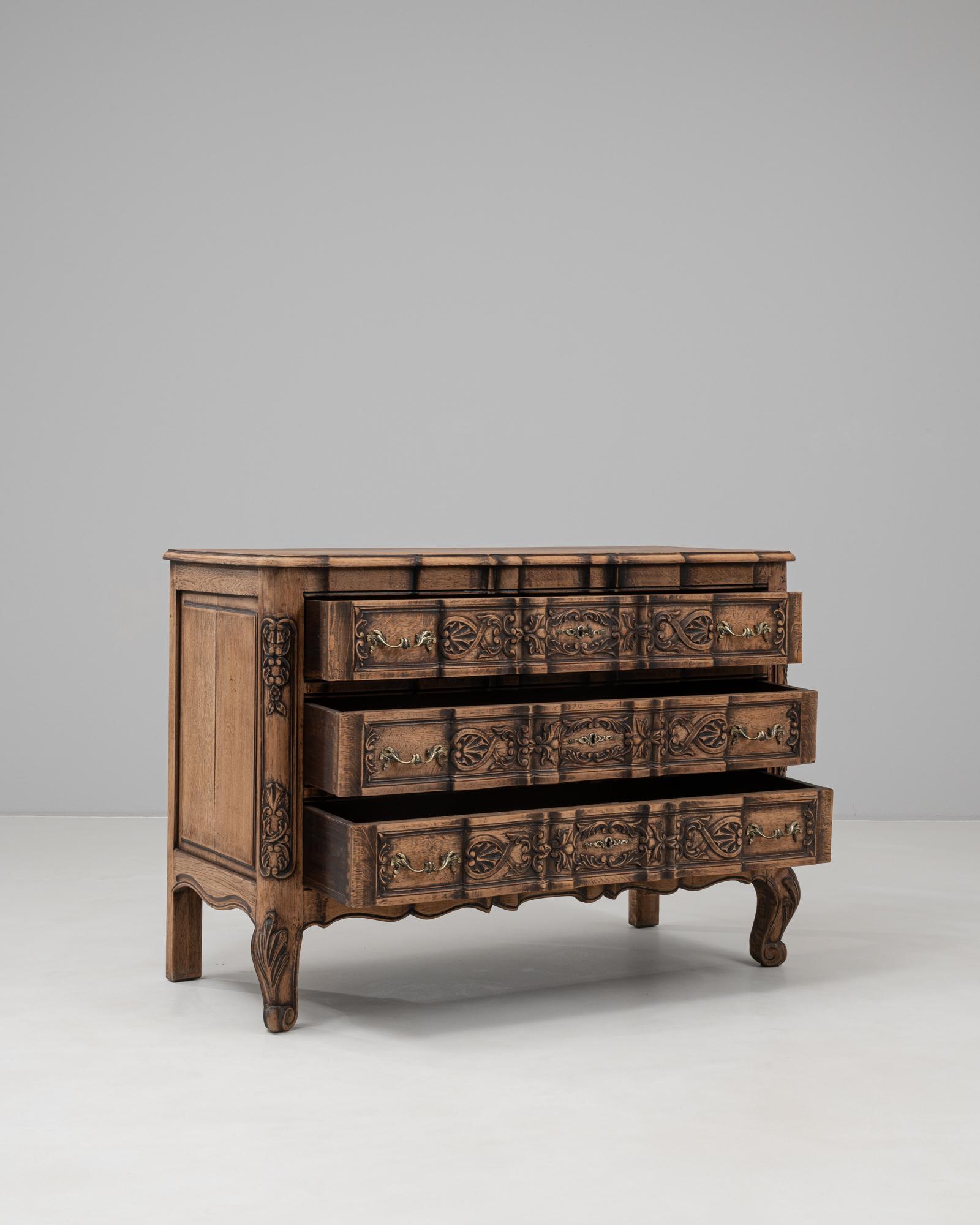 Cassettiera francese in legno del XIX secolo in vendita 1