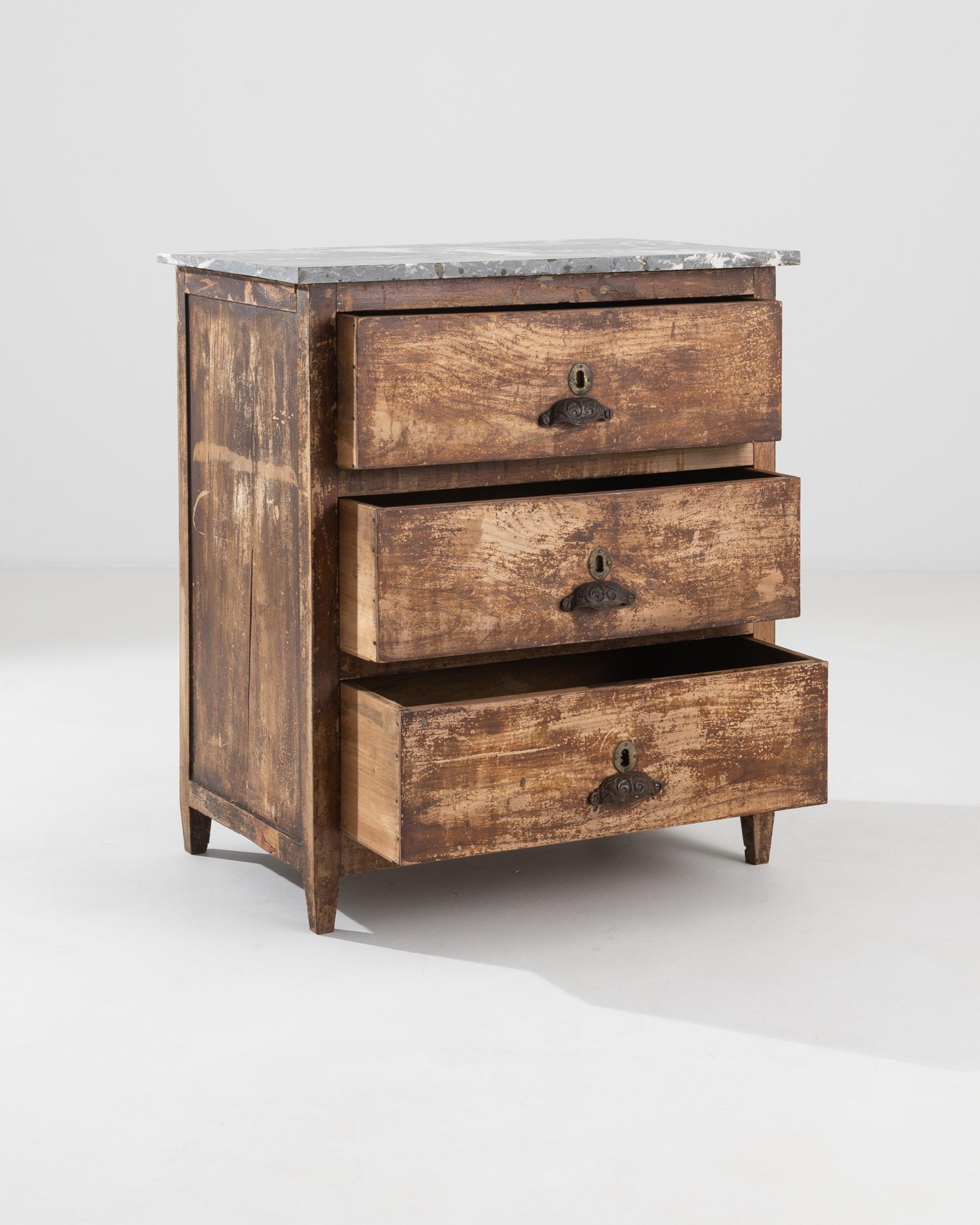 19th Century French Wooden Chest of Drawers For Sale 2