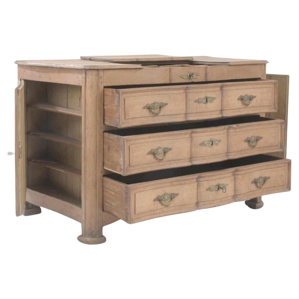 Cómoda francesa de madera del siglo XIX