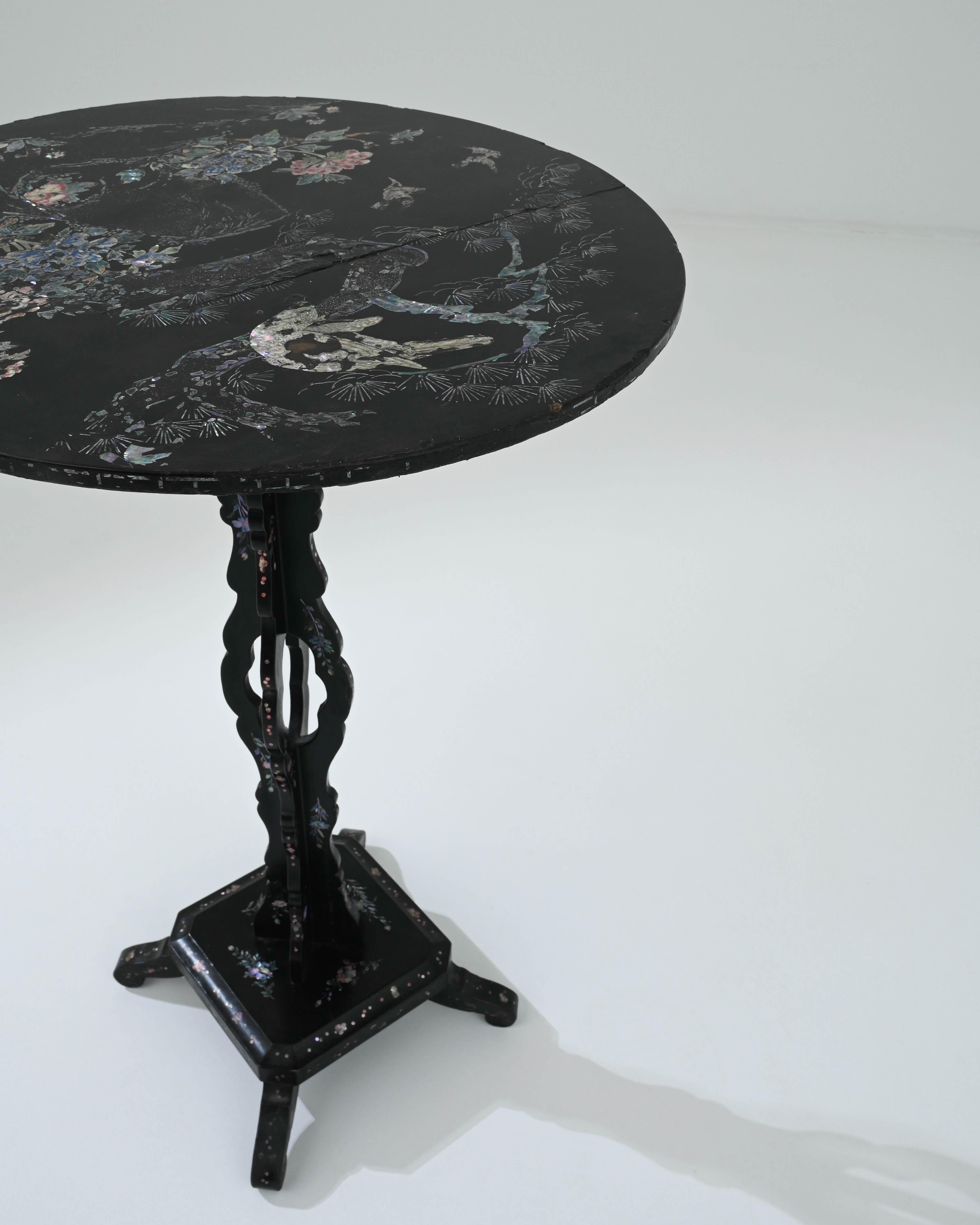 19th Century French Wooden Chinoiserie Table For Sale 4