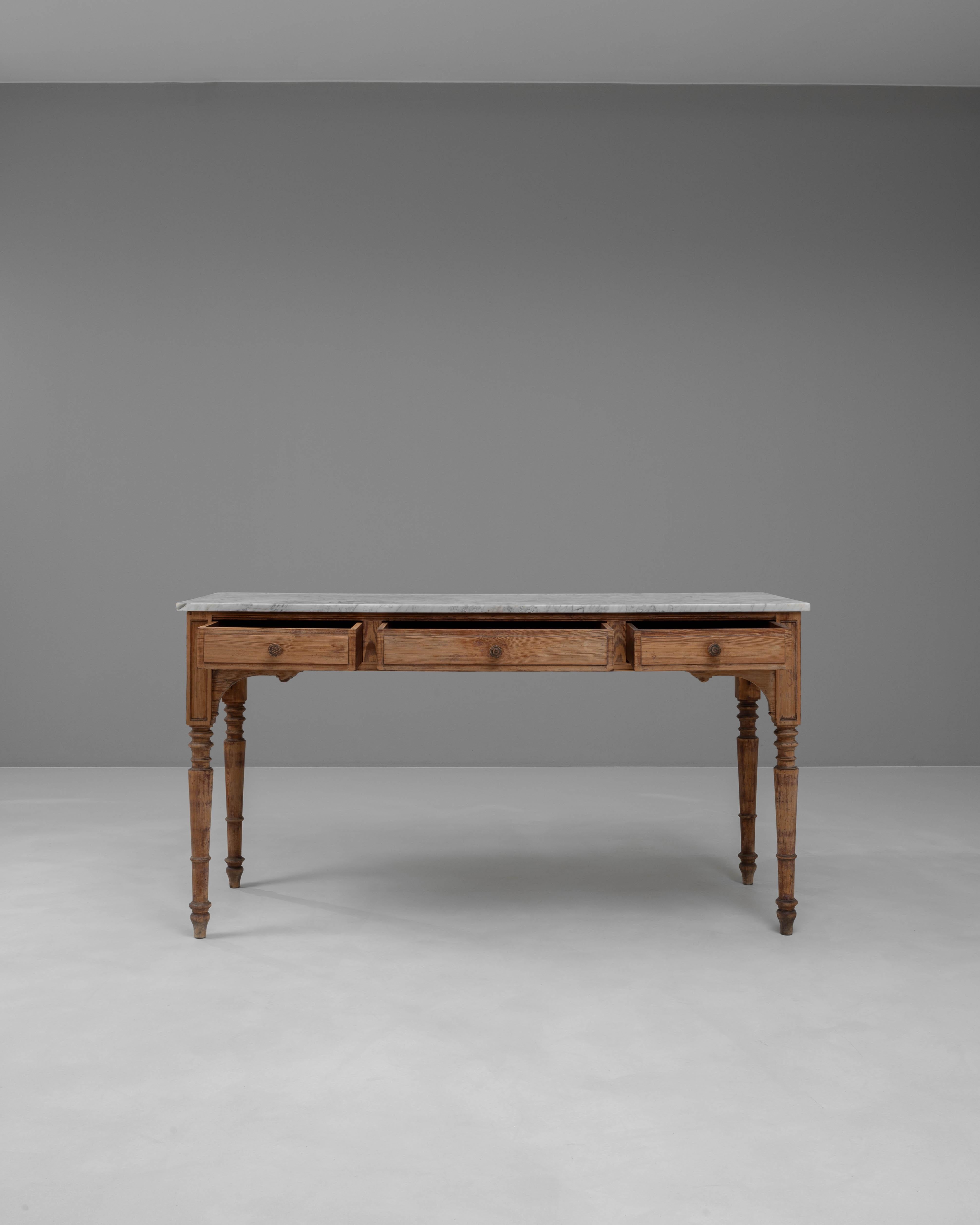 Français Table console française du 19ème siècle avec plateau en marbre
