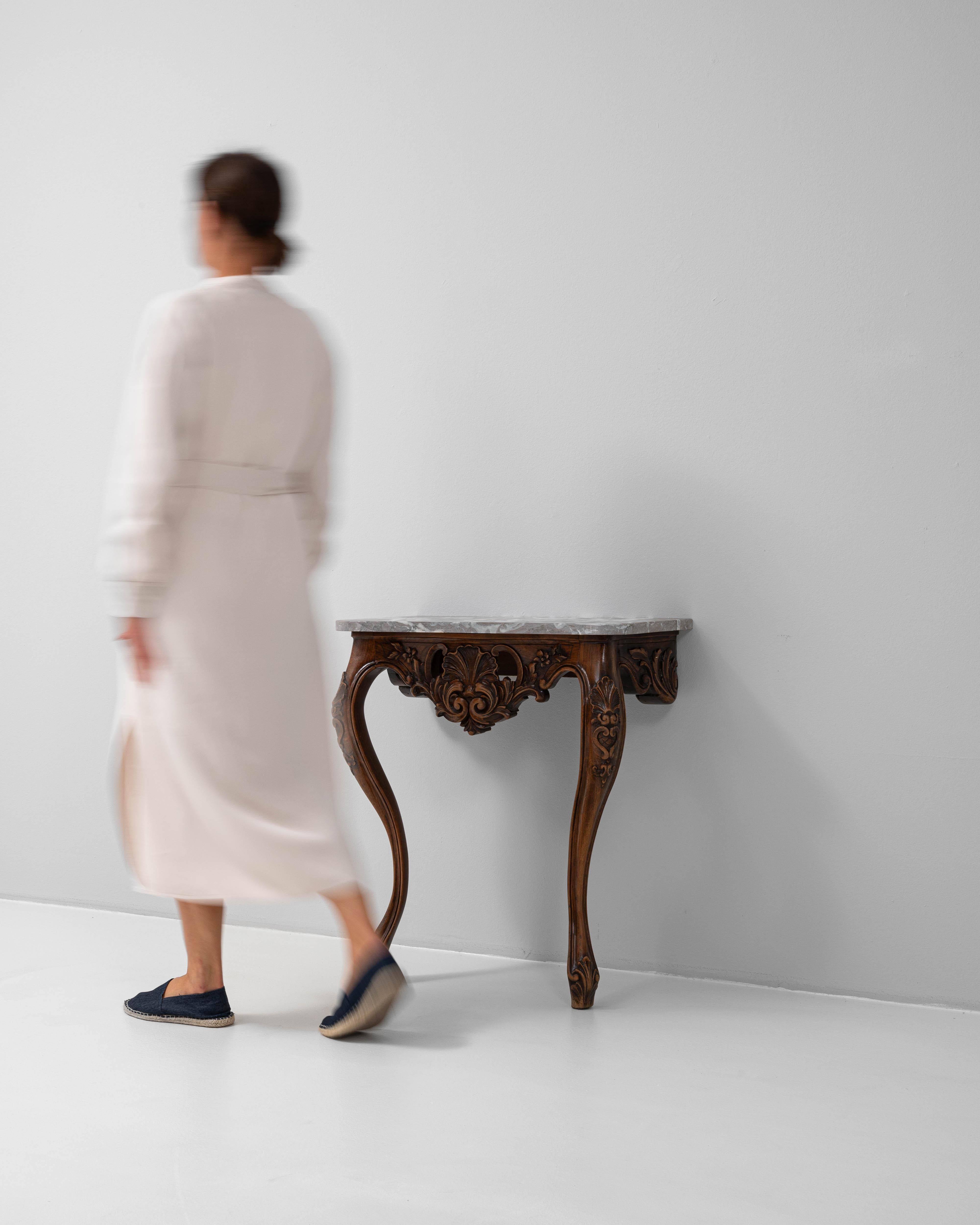 XIXe siècle 19th Century French Wooden Console Table With Marble Top en vente