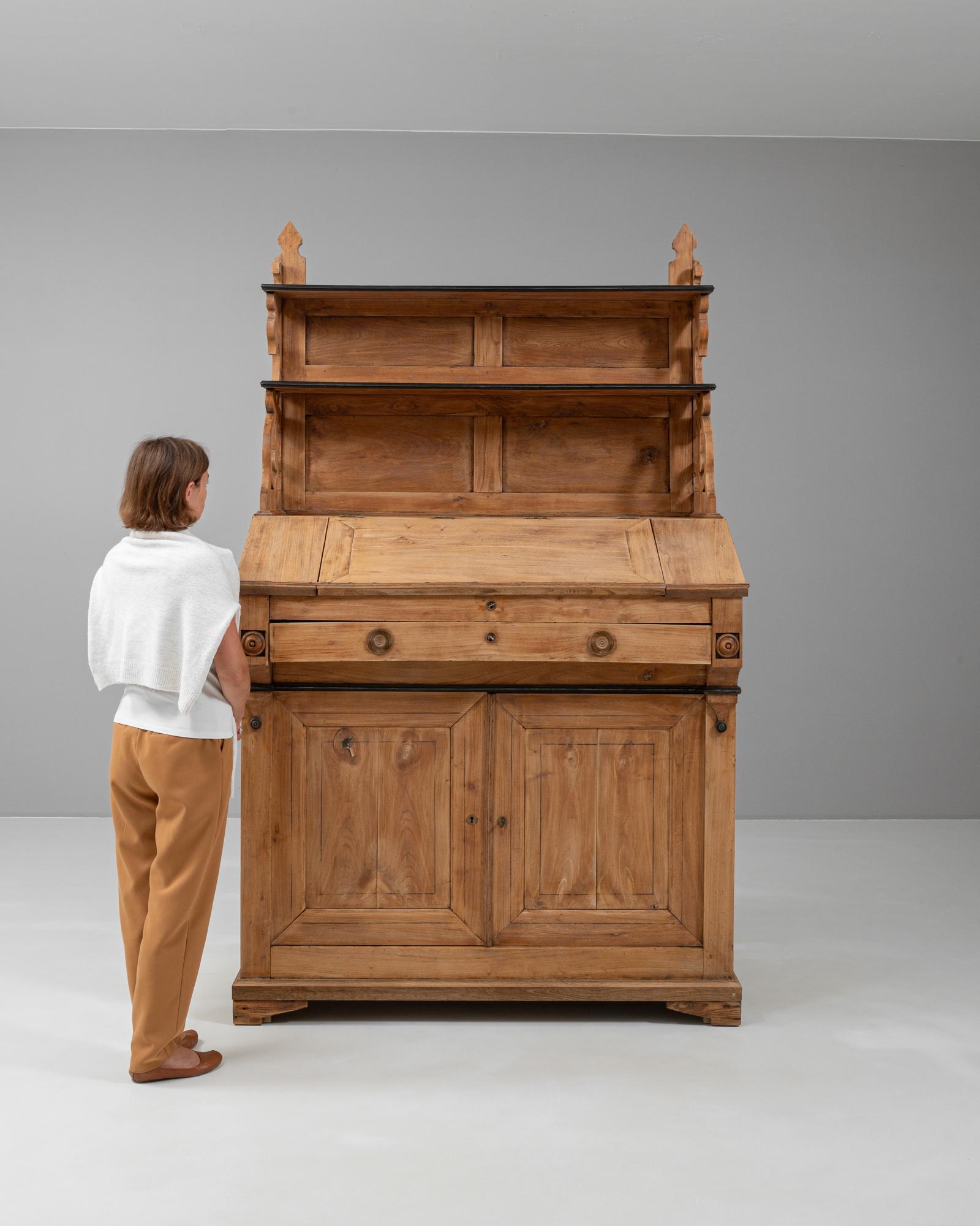 Credenza francese in legno del XIX secolo in vendita 5