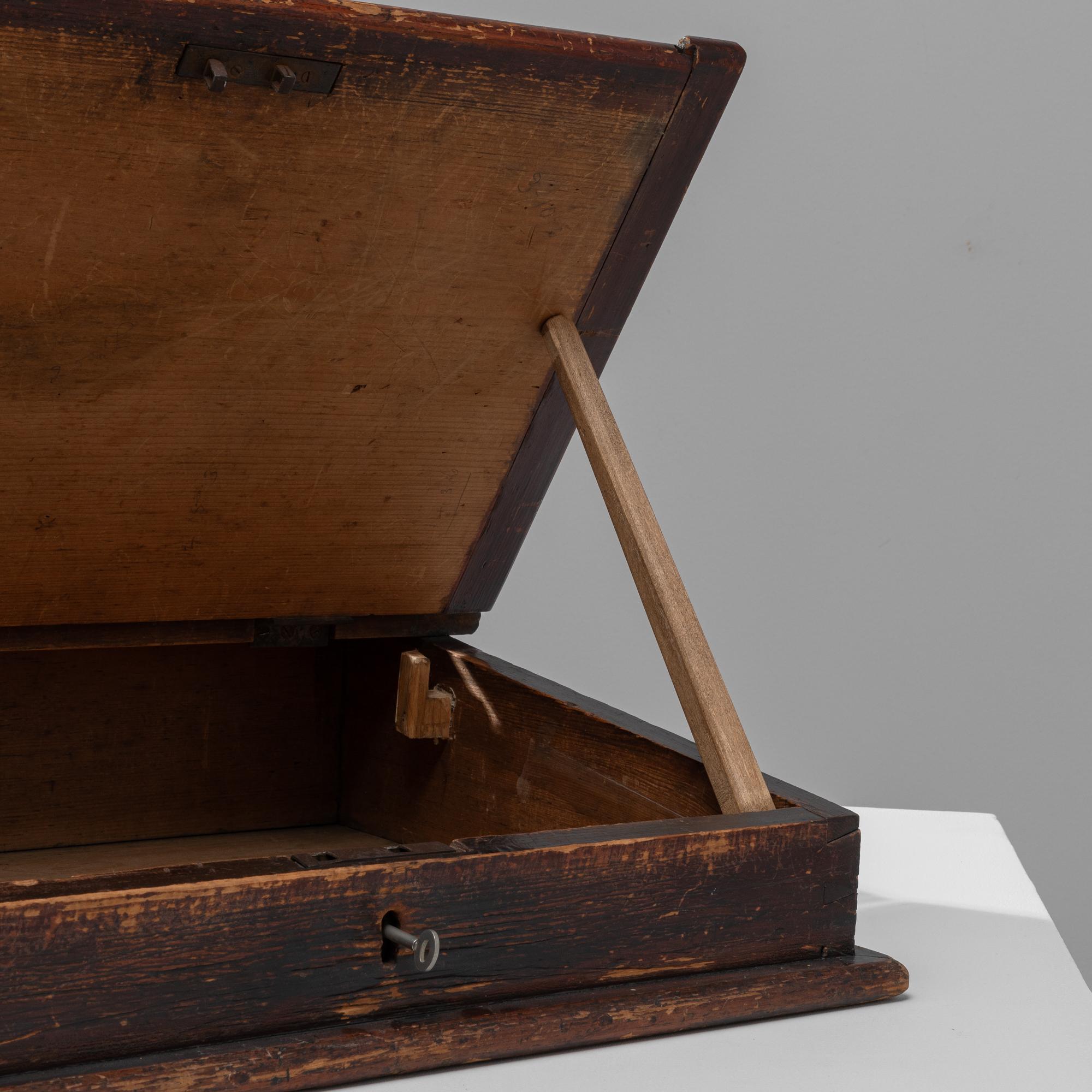 19th Century French Wooden Desk Organizer For Sale 7