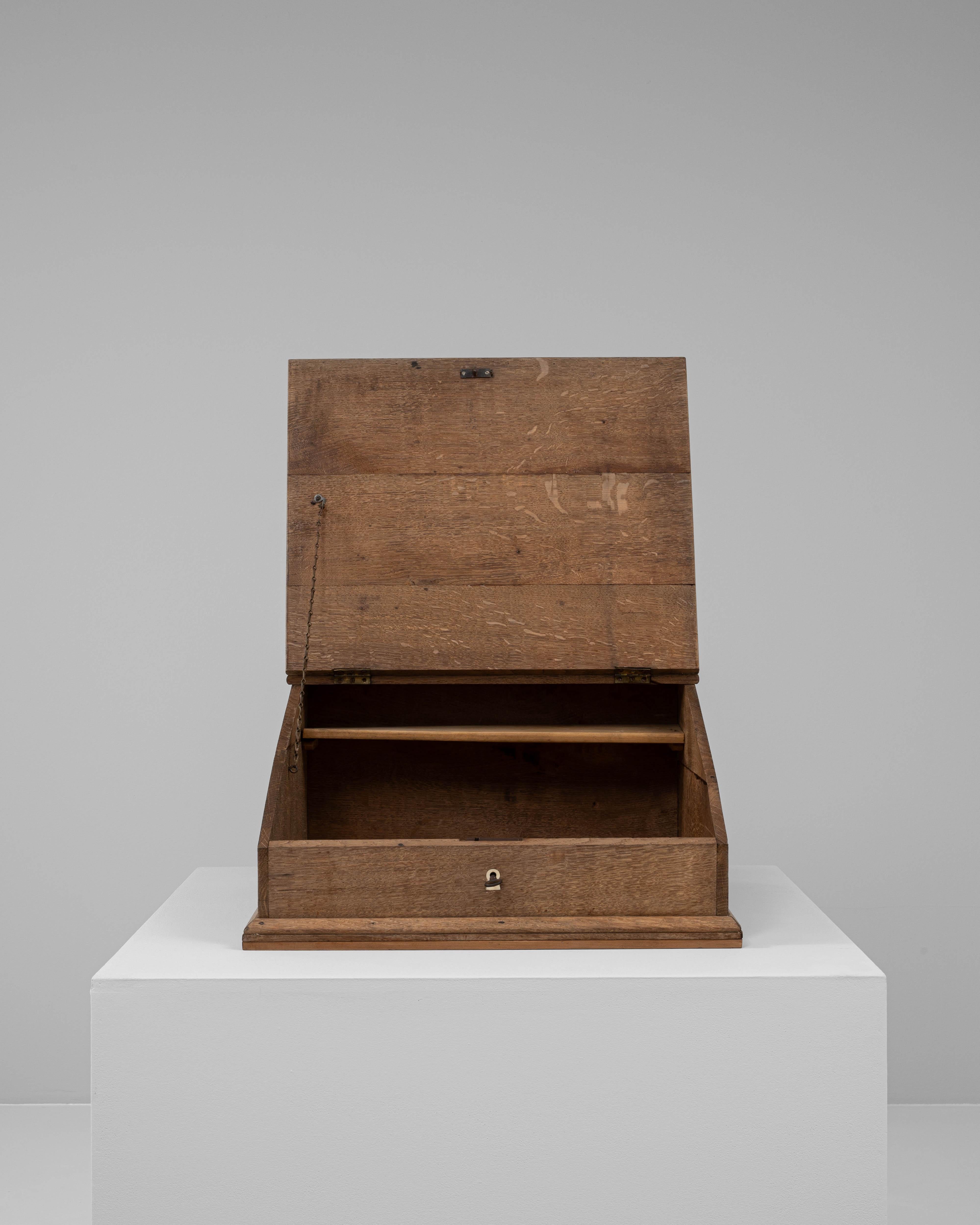 19th Century French Wooden Desk Organizer (Französisch) im Angebot