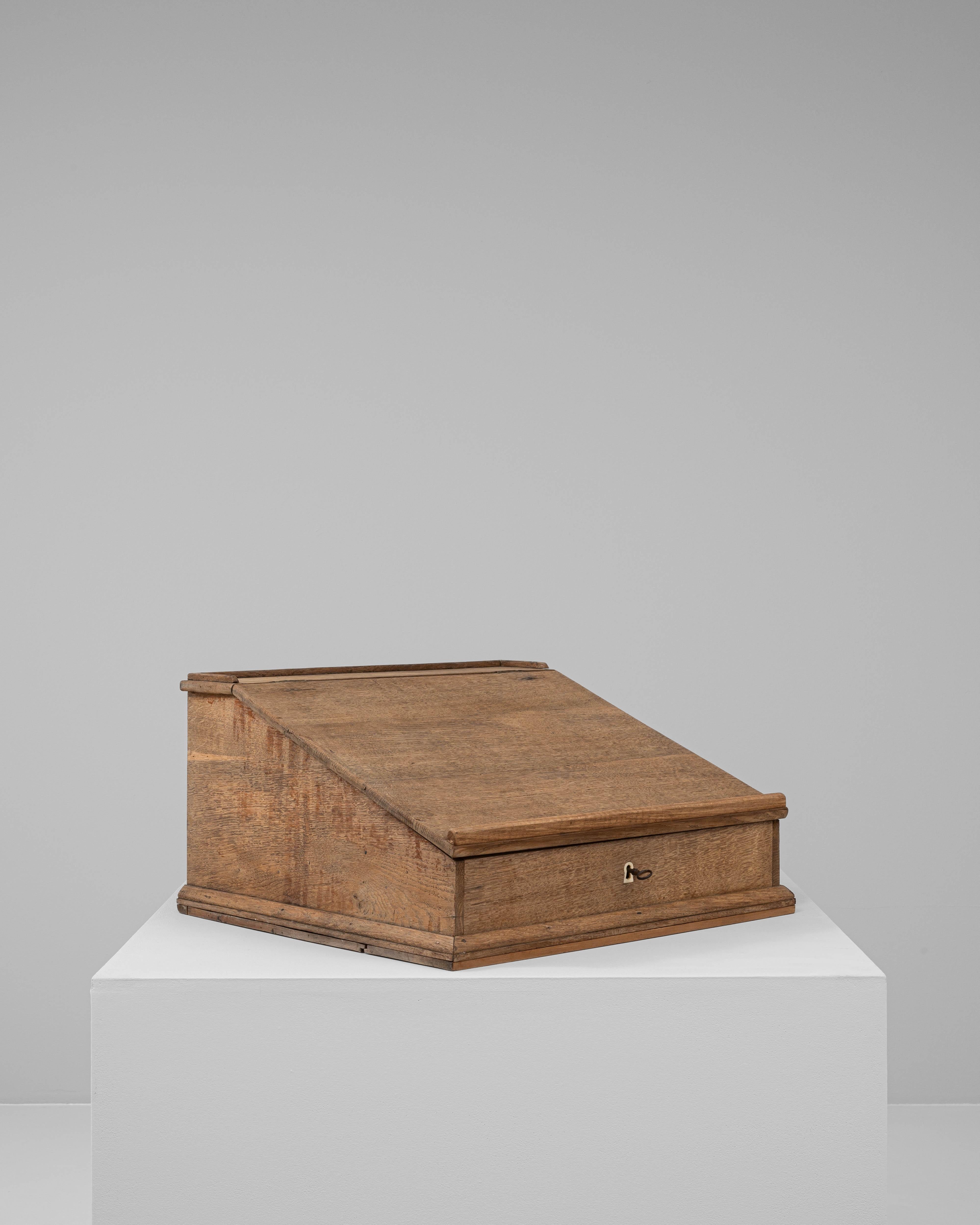19th Century French Wooden Desk Organizer (19. Jahrhundert) im Angebot