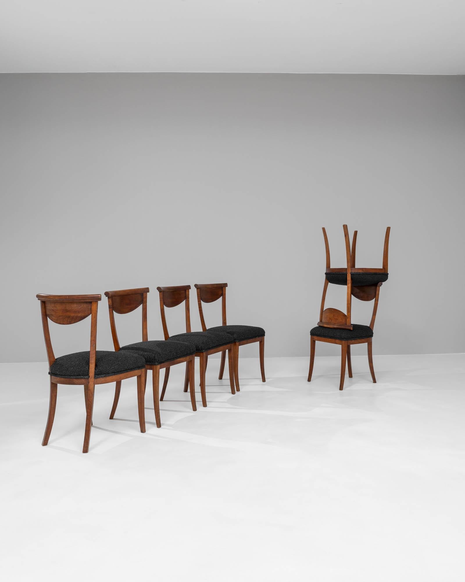 Französische Holz-Esszimmerstühle des 19. Jahrhunderts mit gepolsterten Sitzen, 6er-Set im Angebot 1