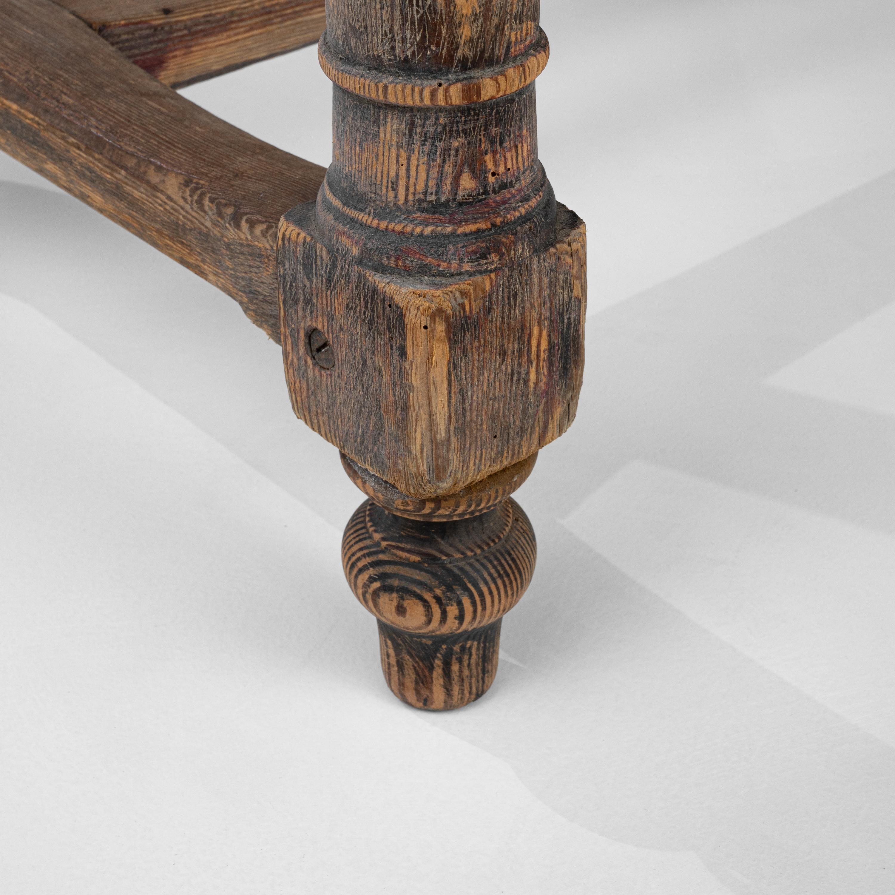 Table de salle à manger en bois du 19e siècle en vente 4