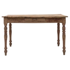 Table de salle à manger en bois du 19e siècle