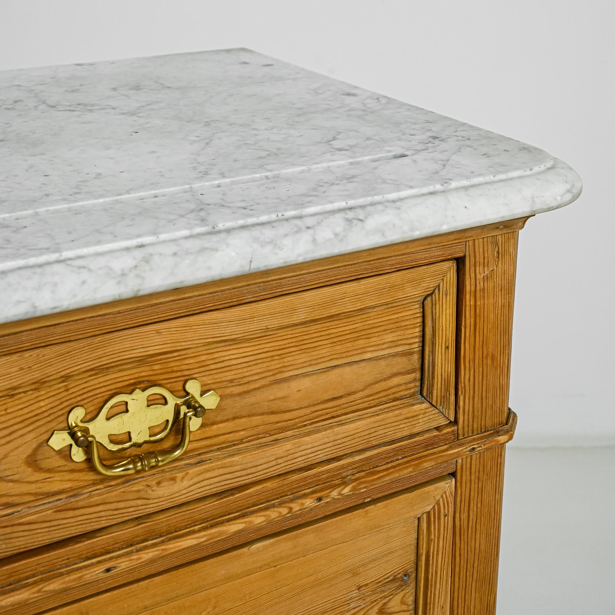 19th Century French Wooden Dresser with Marble Top For Sale 1