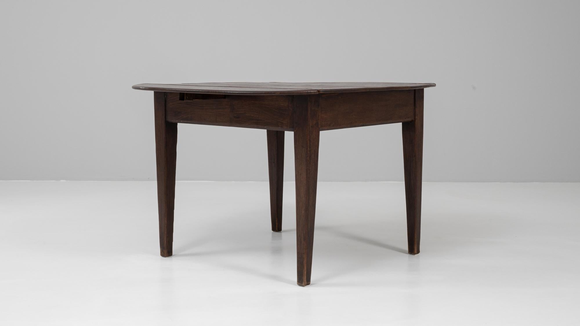19th Century French Wooden Drop Leaf Table In Original Patina en venta 3