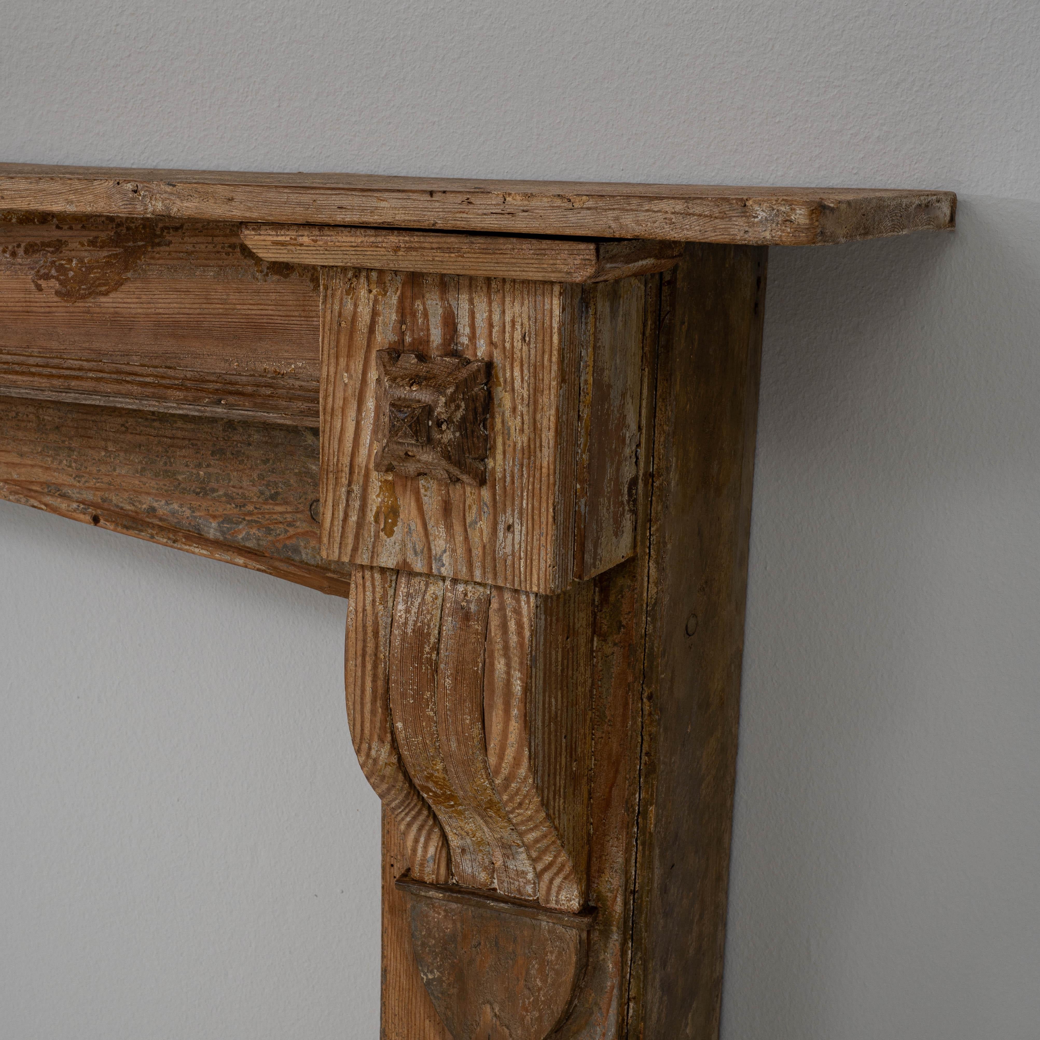 Französischer Holzkamin aus dem 19. im Angebot 6