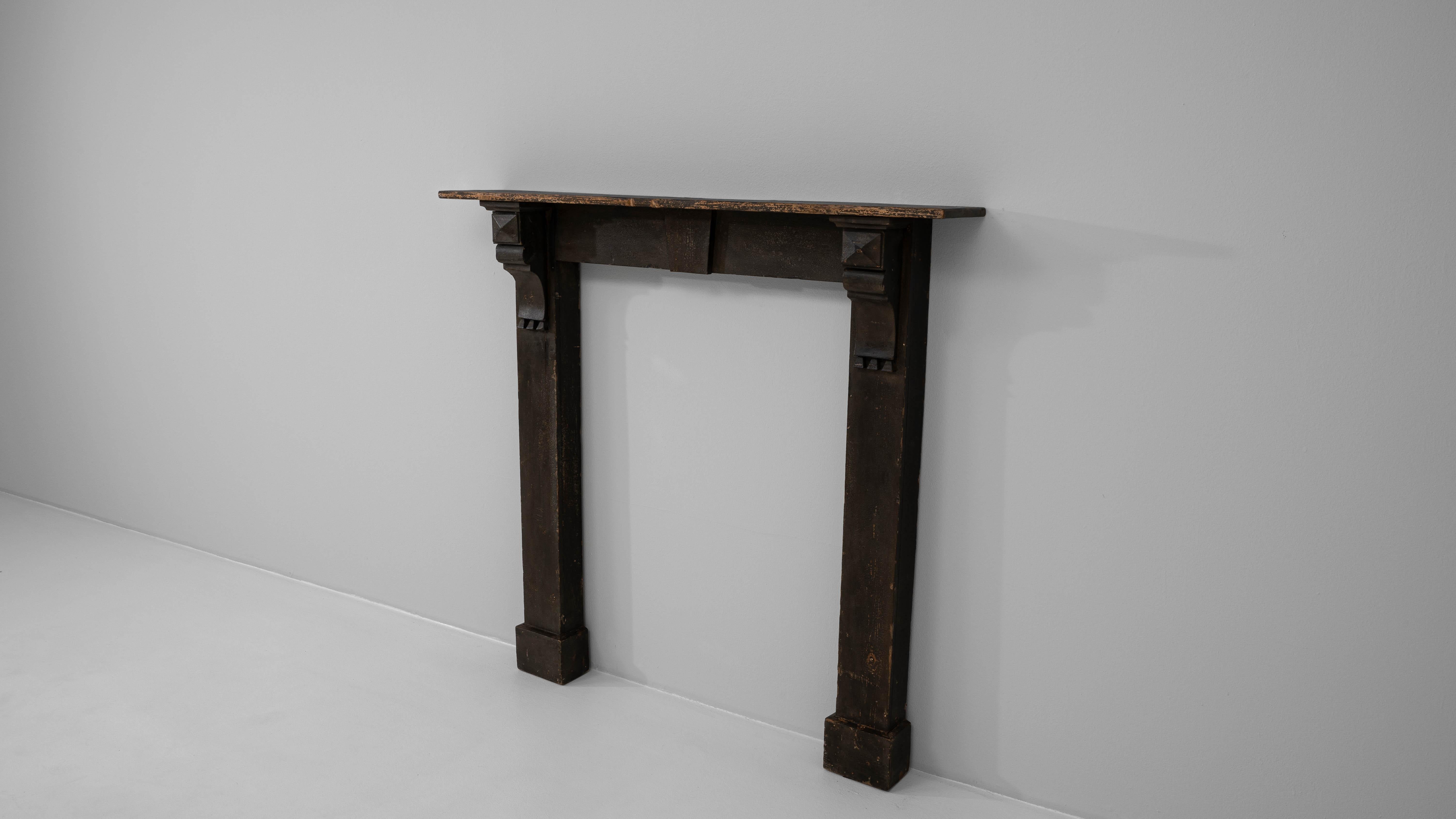 Französischer Holzkamin aus dem 19. im Angebot 1
