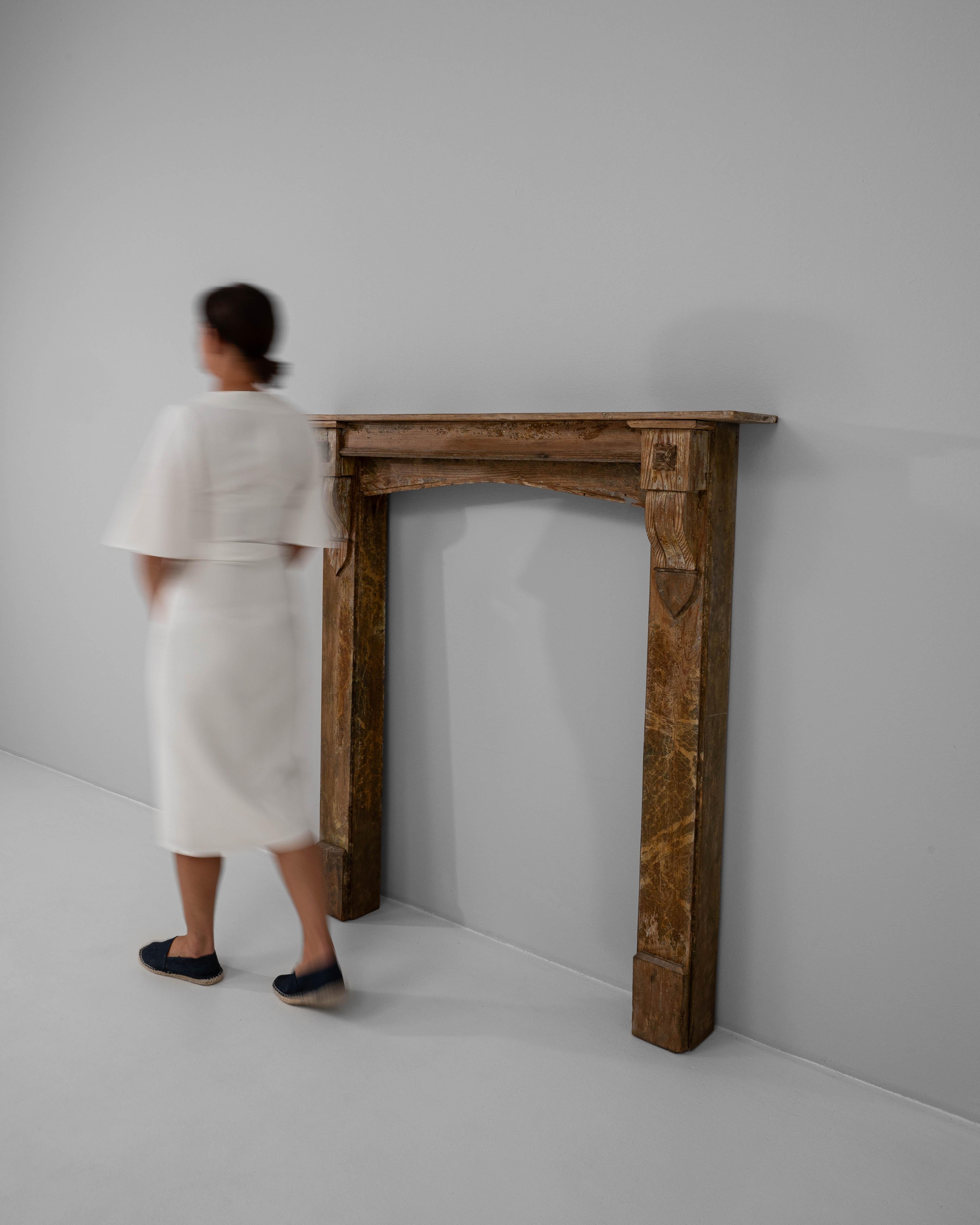 Französischer Holzkamin aus dem 19. im Angebot 2