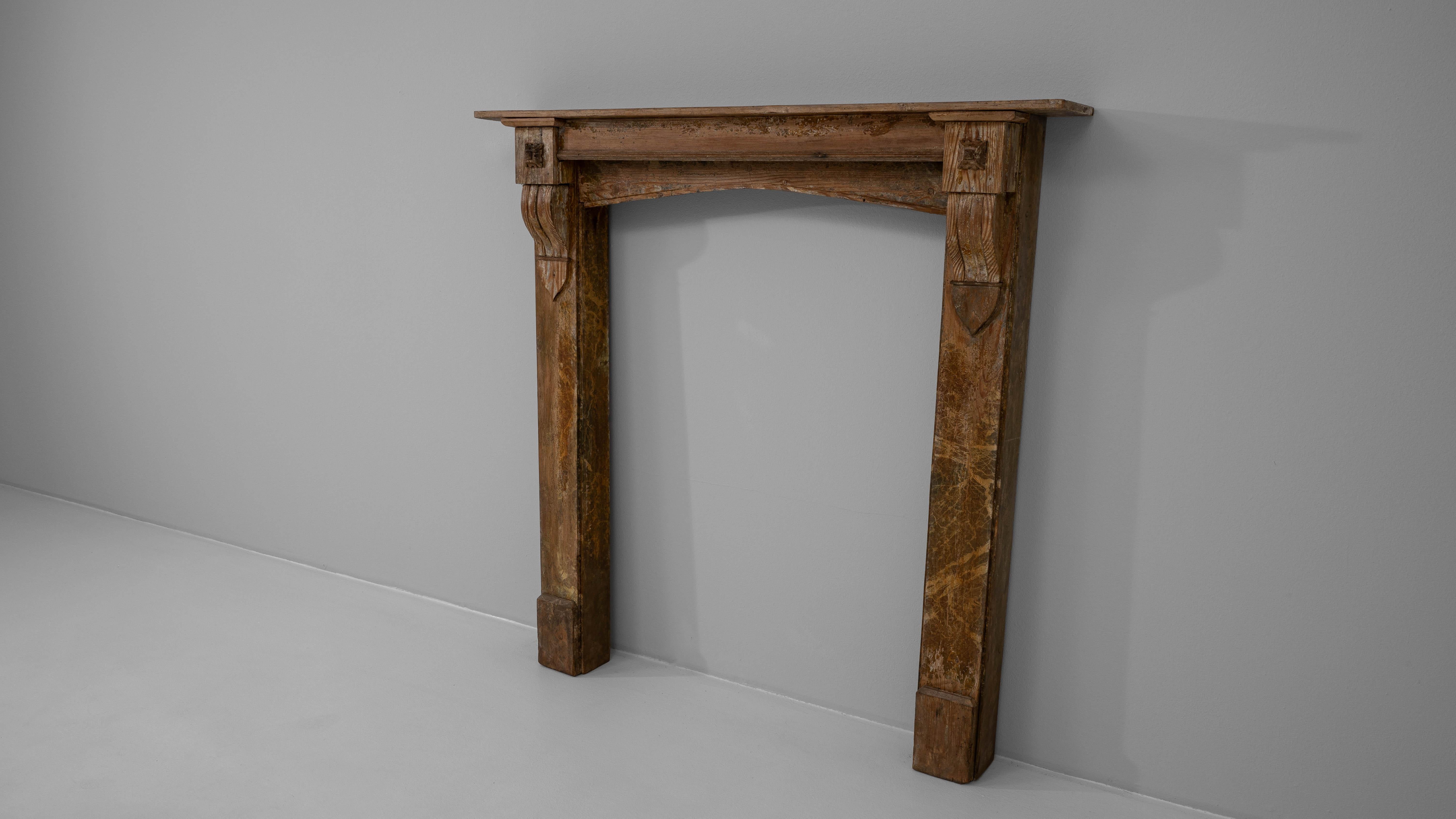 Französischer Holzkamin aus dem 19. im Angebot 5