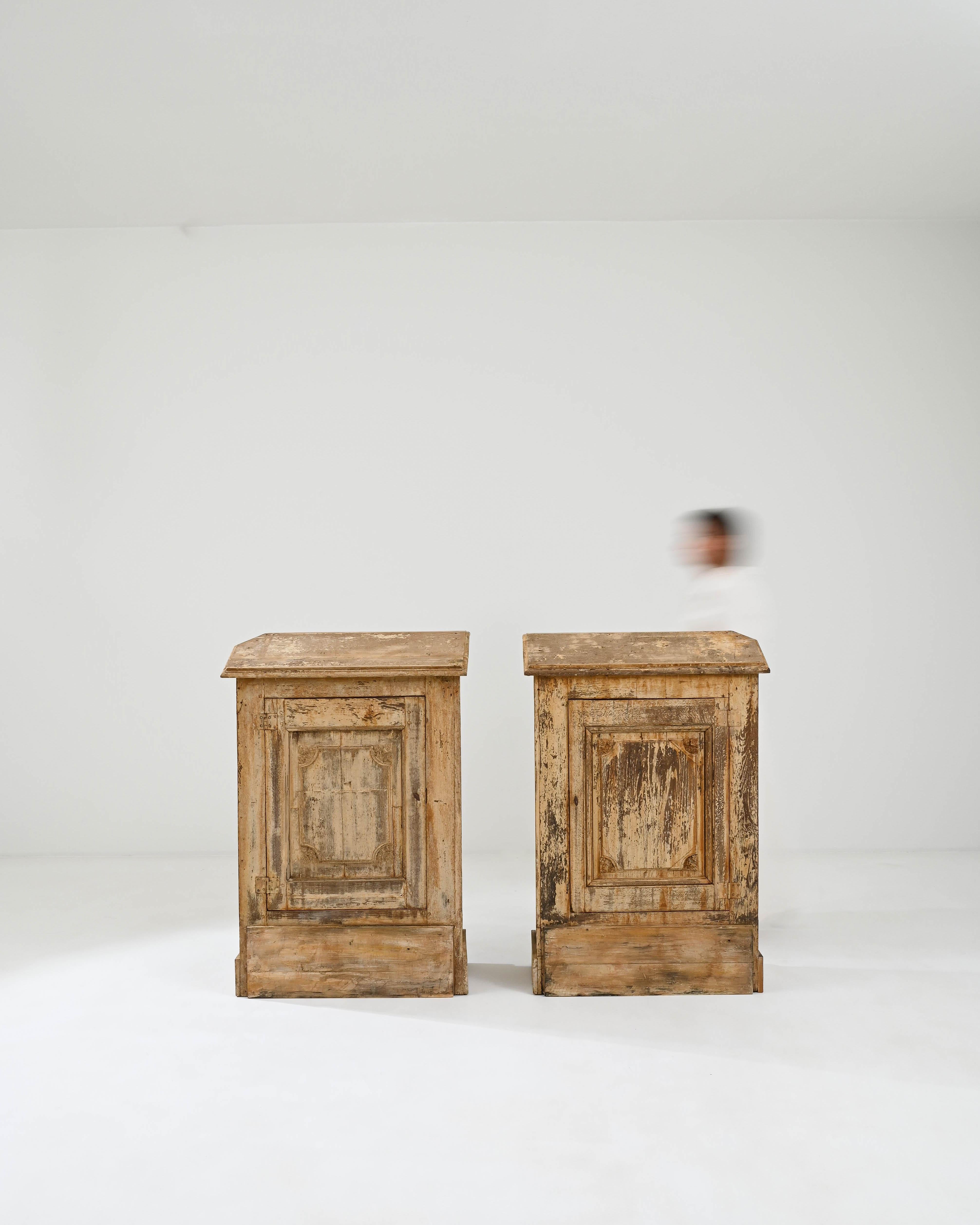 19th Century French Wooden Lecterns, a Pair  For Sale 10