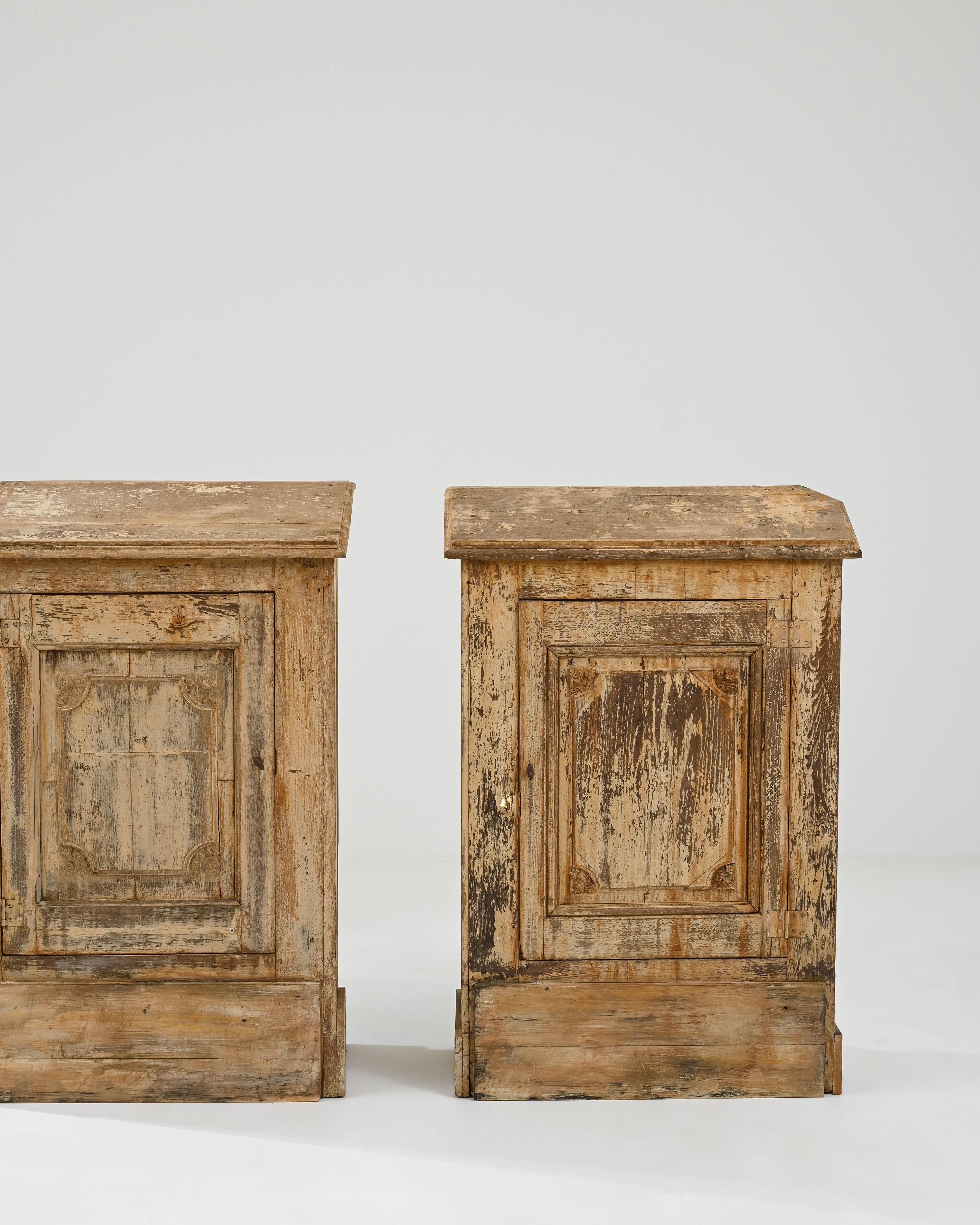 19th Century French Wooden Lecterns, a Pair  For Sale 11