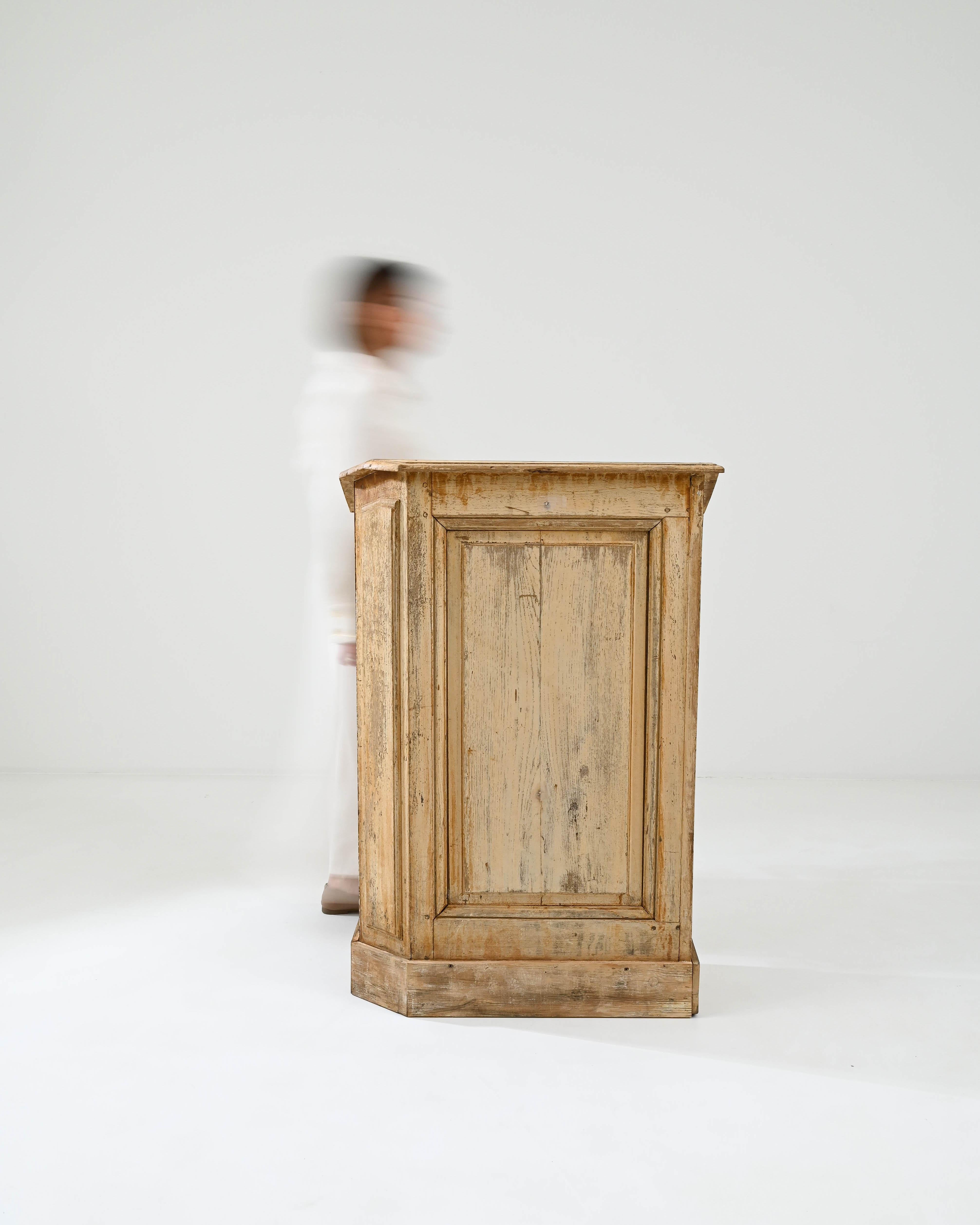 Rustic 19th Century French Wooden Lecterns, a Pair  For Sale