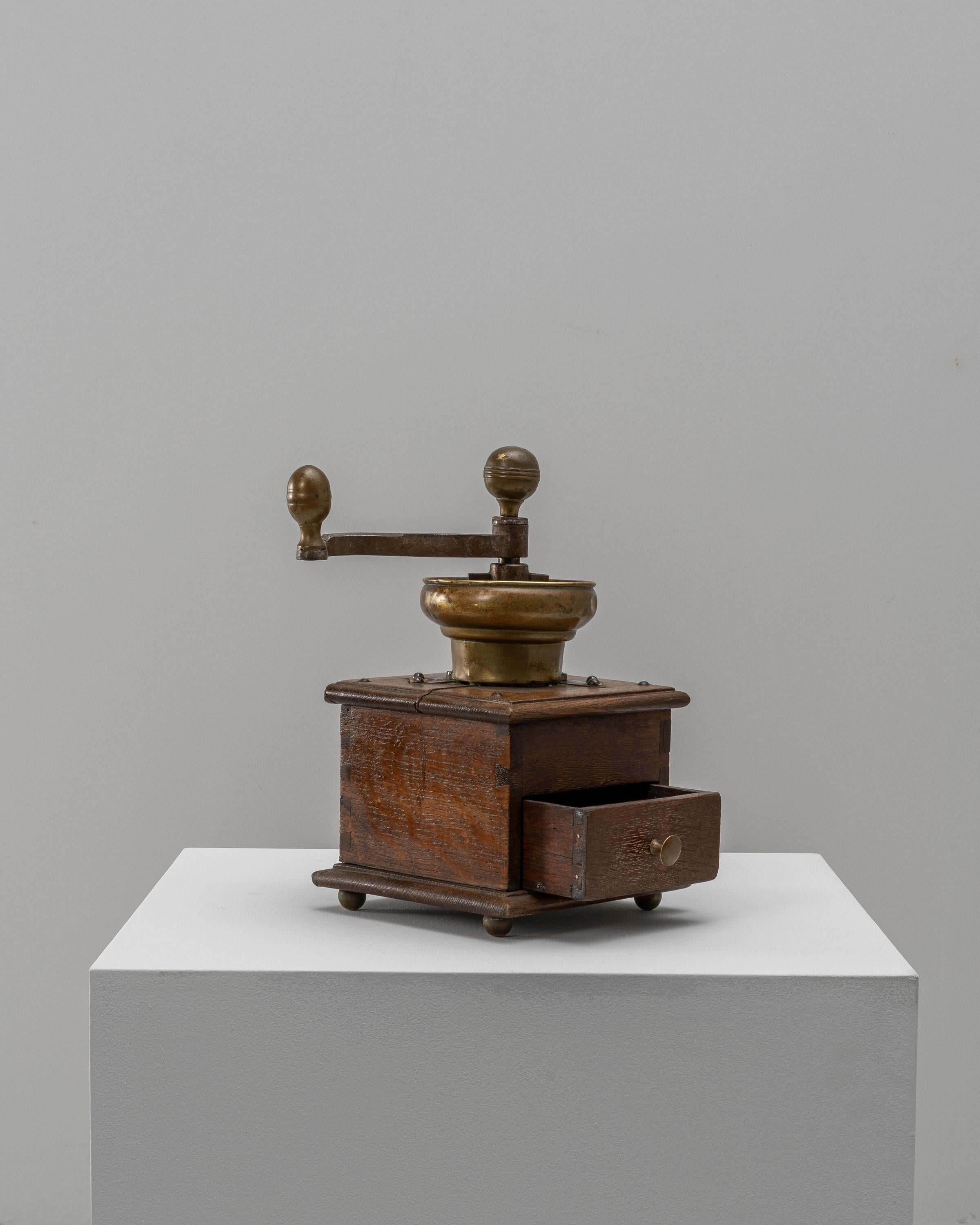 19th Century French Wooden & Metal Coffee Grinder For Sale 4