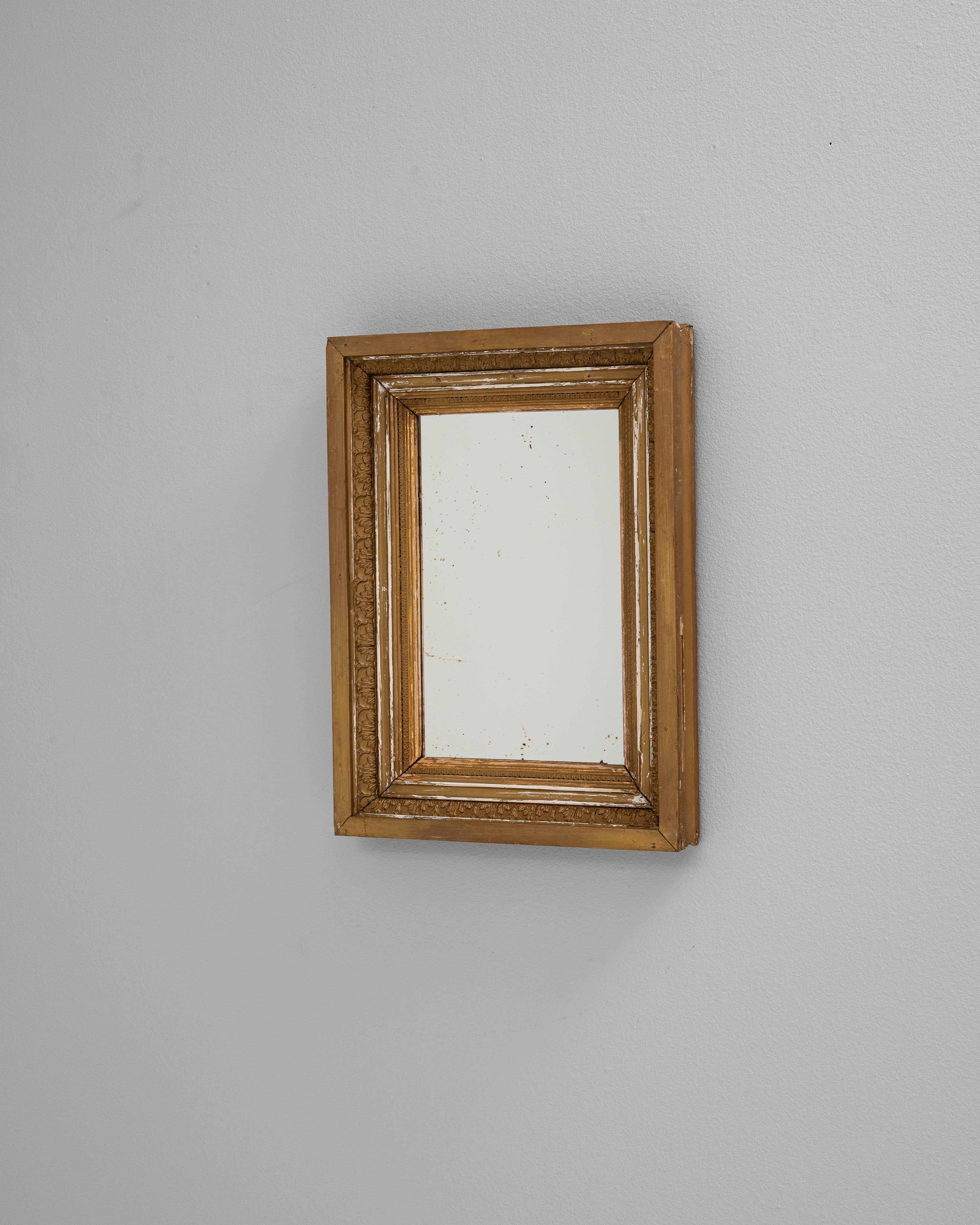 Miroir en bois français du 19e siècle Bon état - En vente à High Point, NC