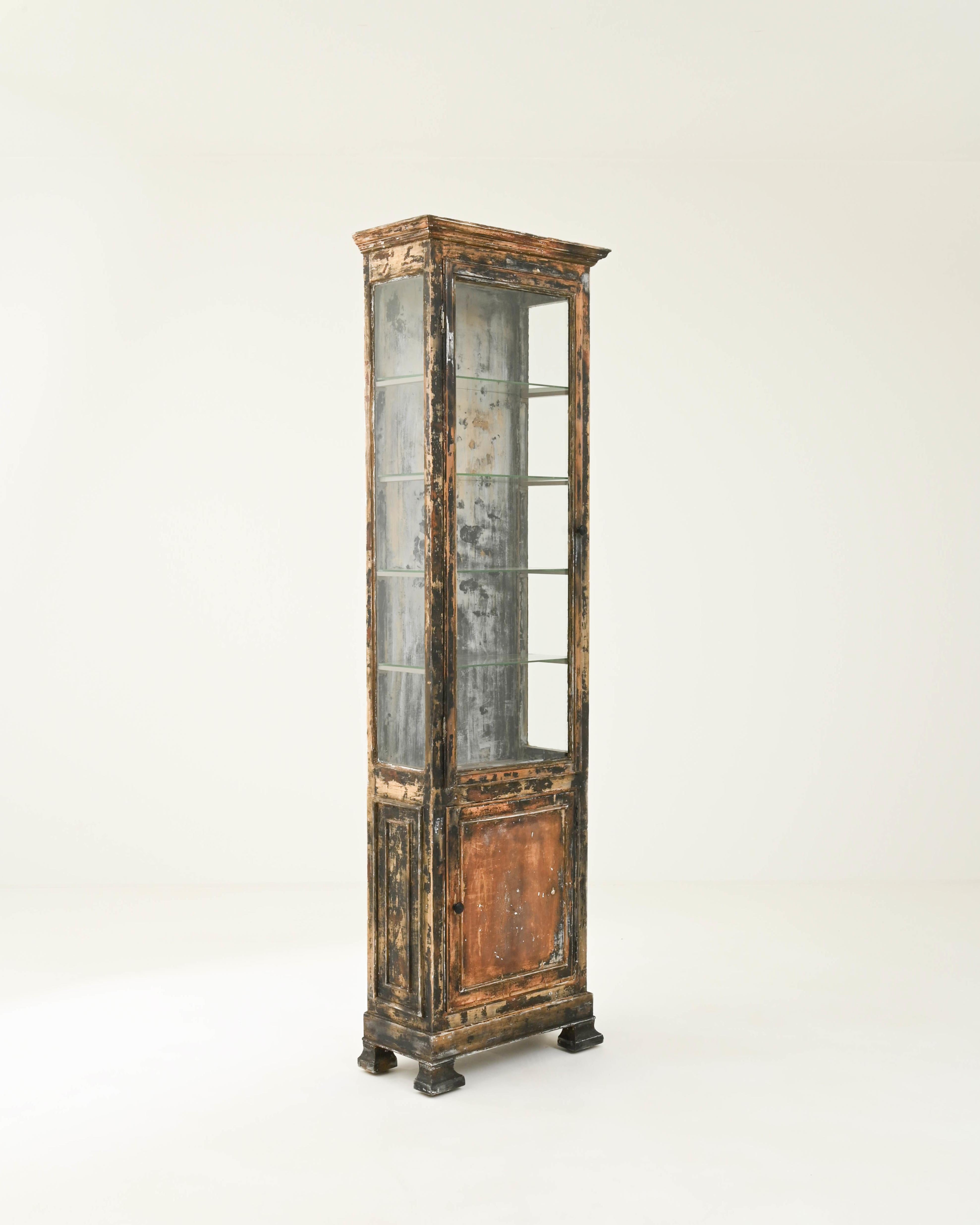 19th Century French Wooden Patinated Vitrine In Good Condition For Sale In High Point, NC