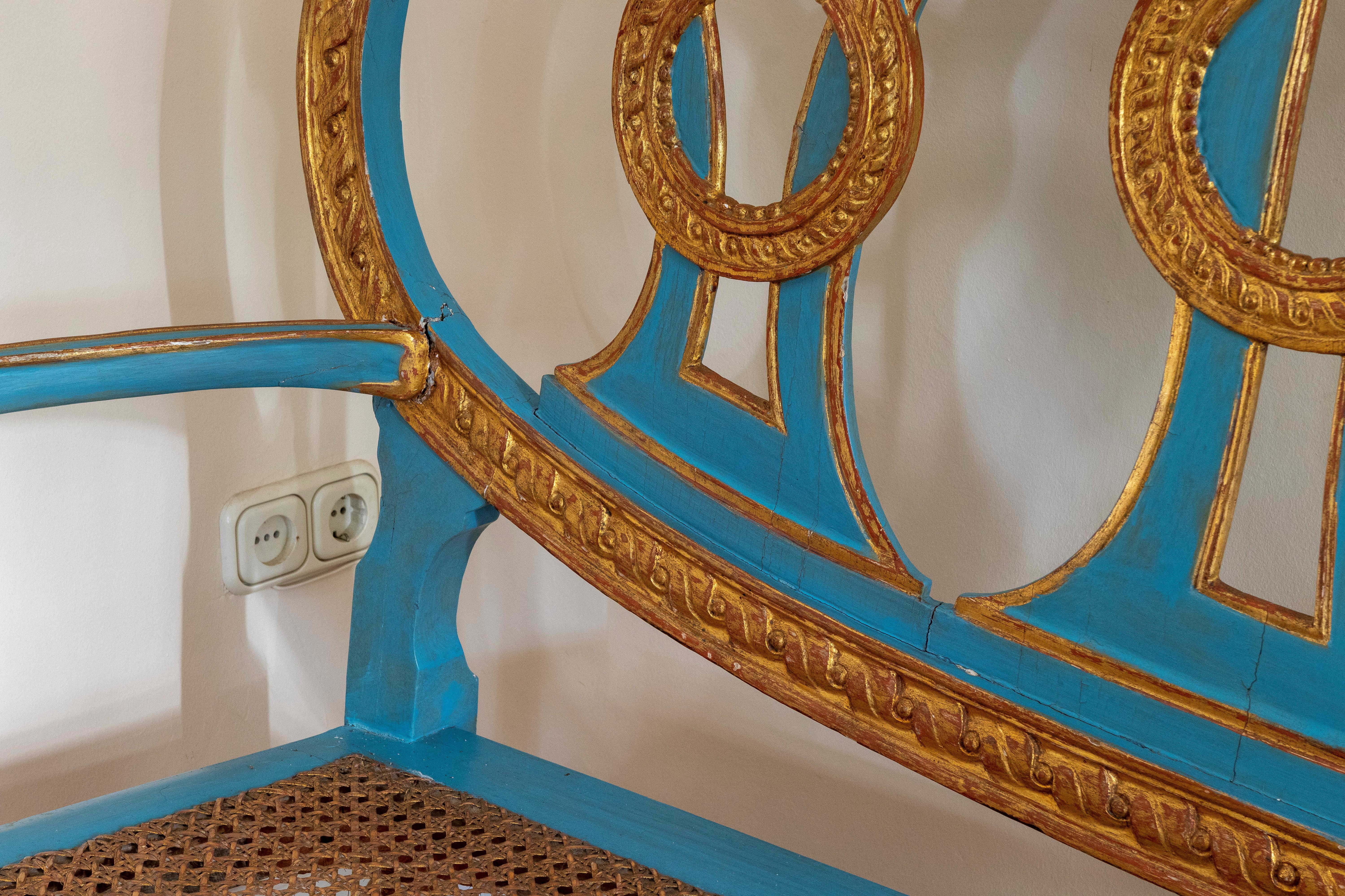 Vimini Divano francese in legno del XIX secolo con schienale e seduta in vimini in vendita
