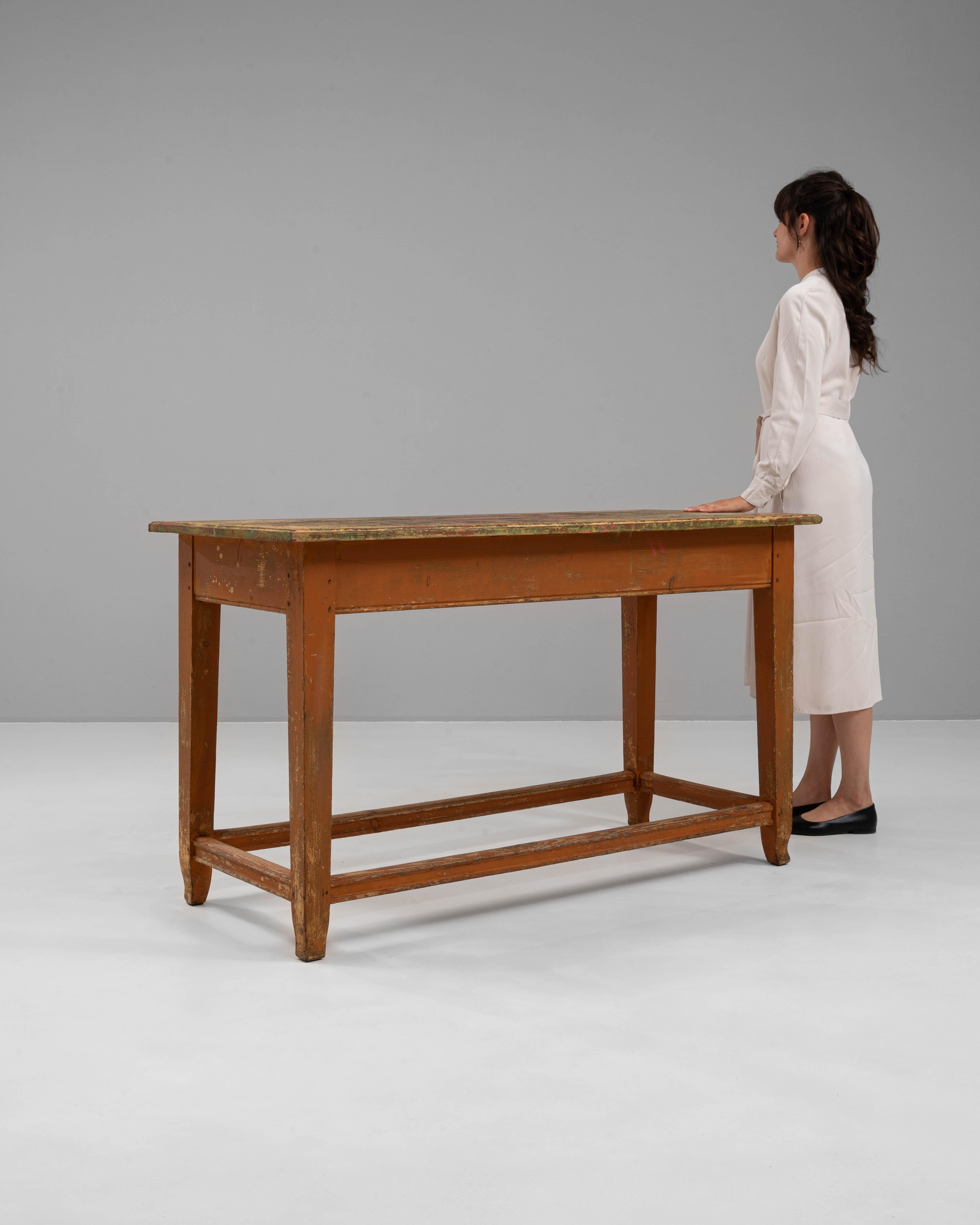 Mesa de madera francesa del siglo XIX en Bueno estado para la venta en High Point, NC