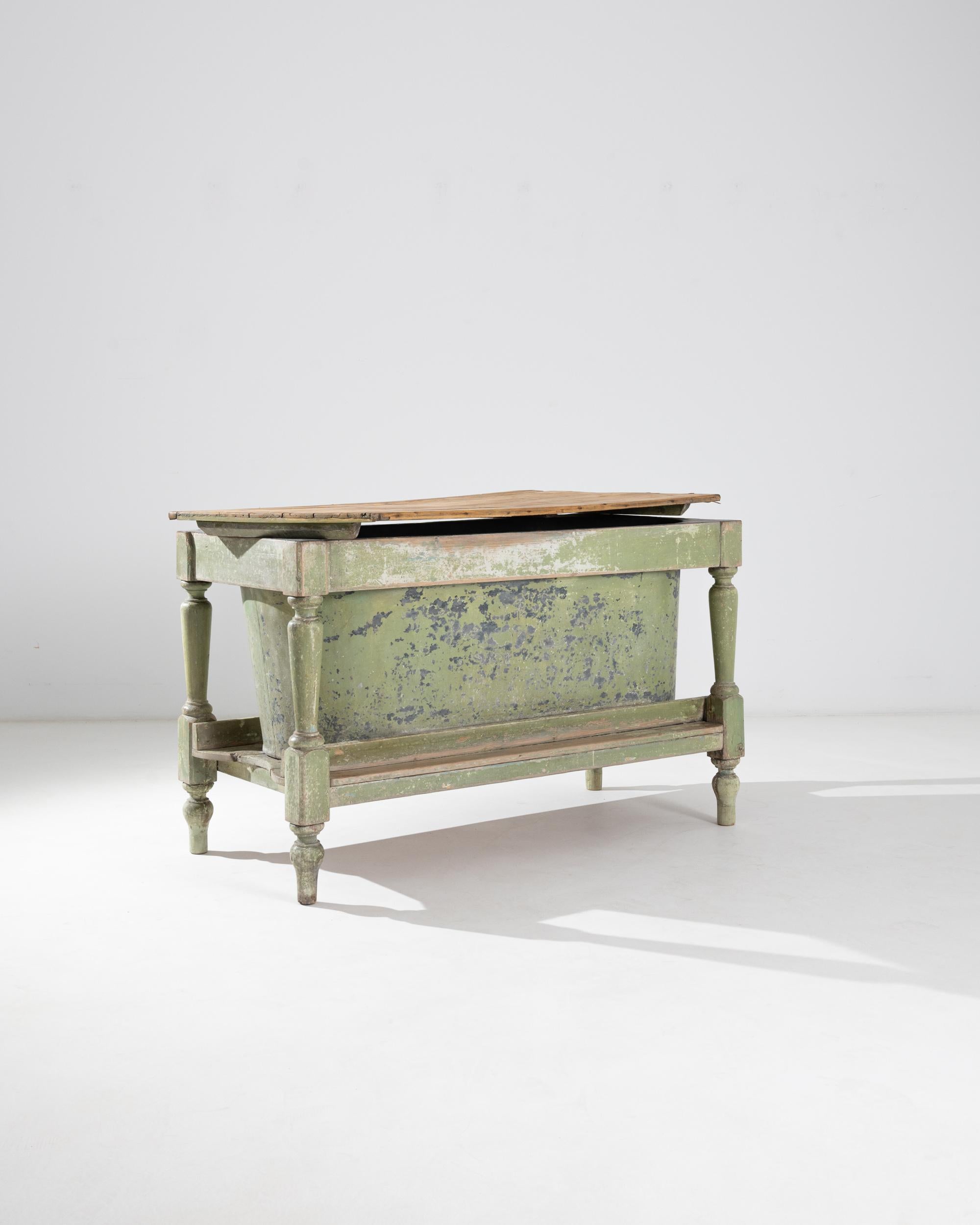 19th Century French Wooden Table with Zinc Bath 3