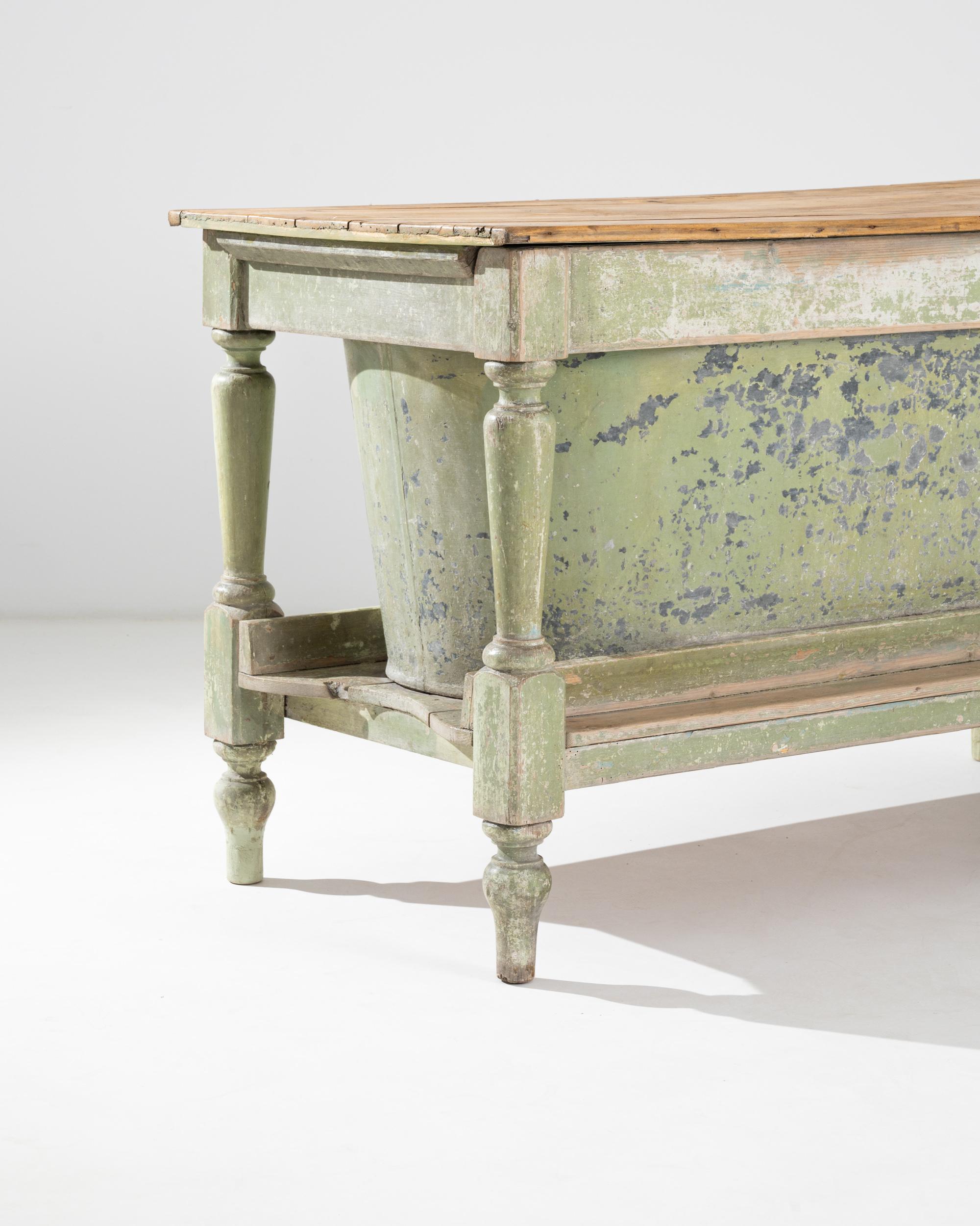 19th Century French Wooden Table with Zinc Bath 4