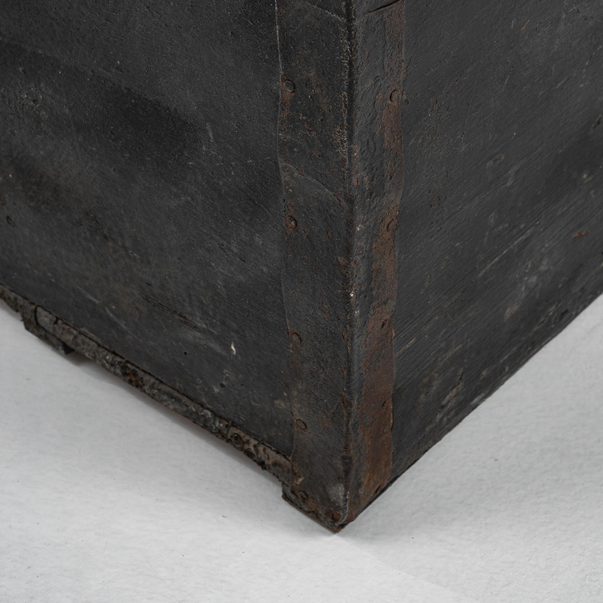 19th Century French Wooden Trunk 8