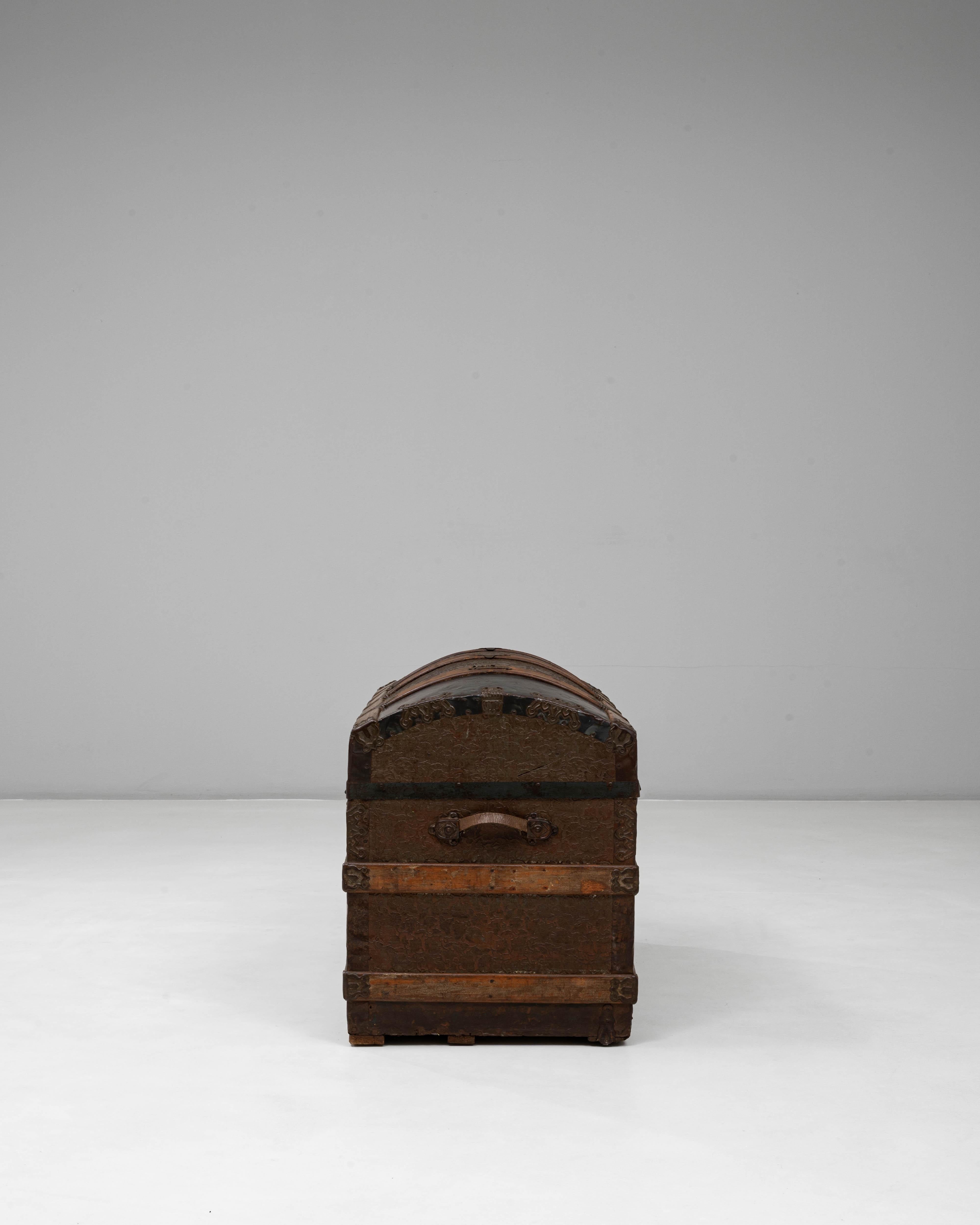 Baúl de madera francés del siglo XIX Madera en venta