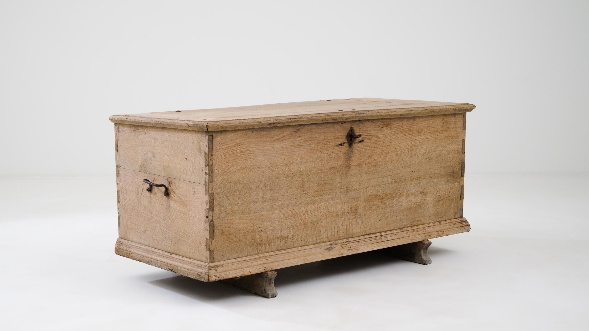 19th Century French Wooden Trunk 3