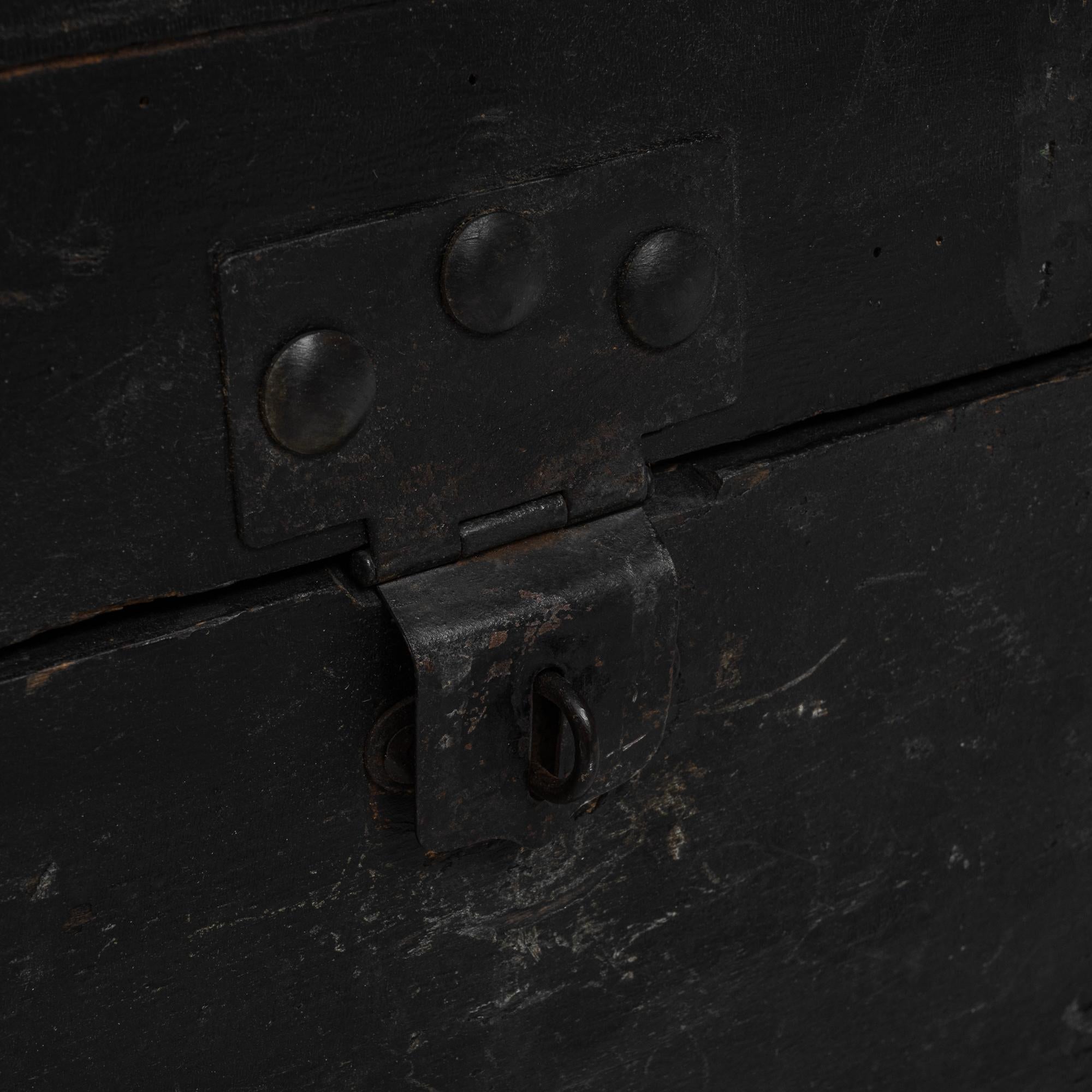19th Century French Wooden Trunk 6