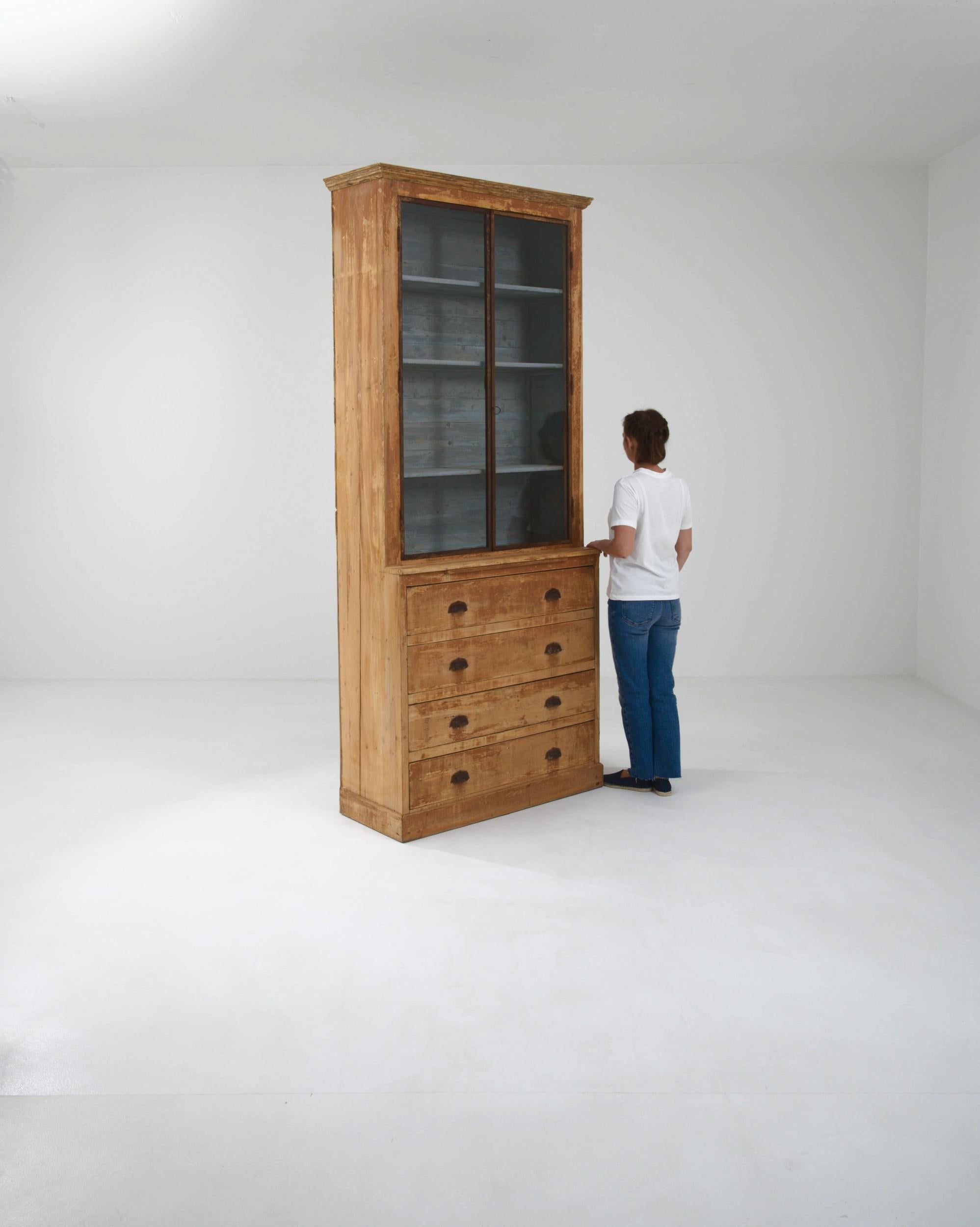 19th Century French Wooden Vitrine For Sale 2