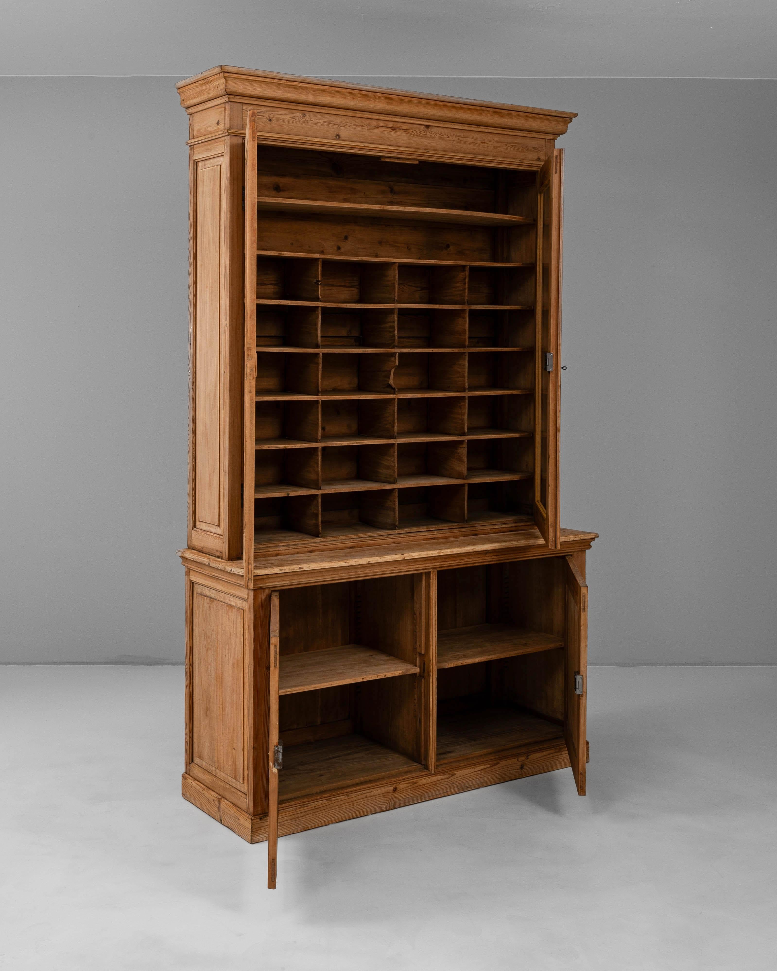 Vetrina in legno francese del XIX secolo in vendita 2