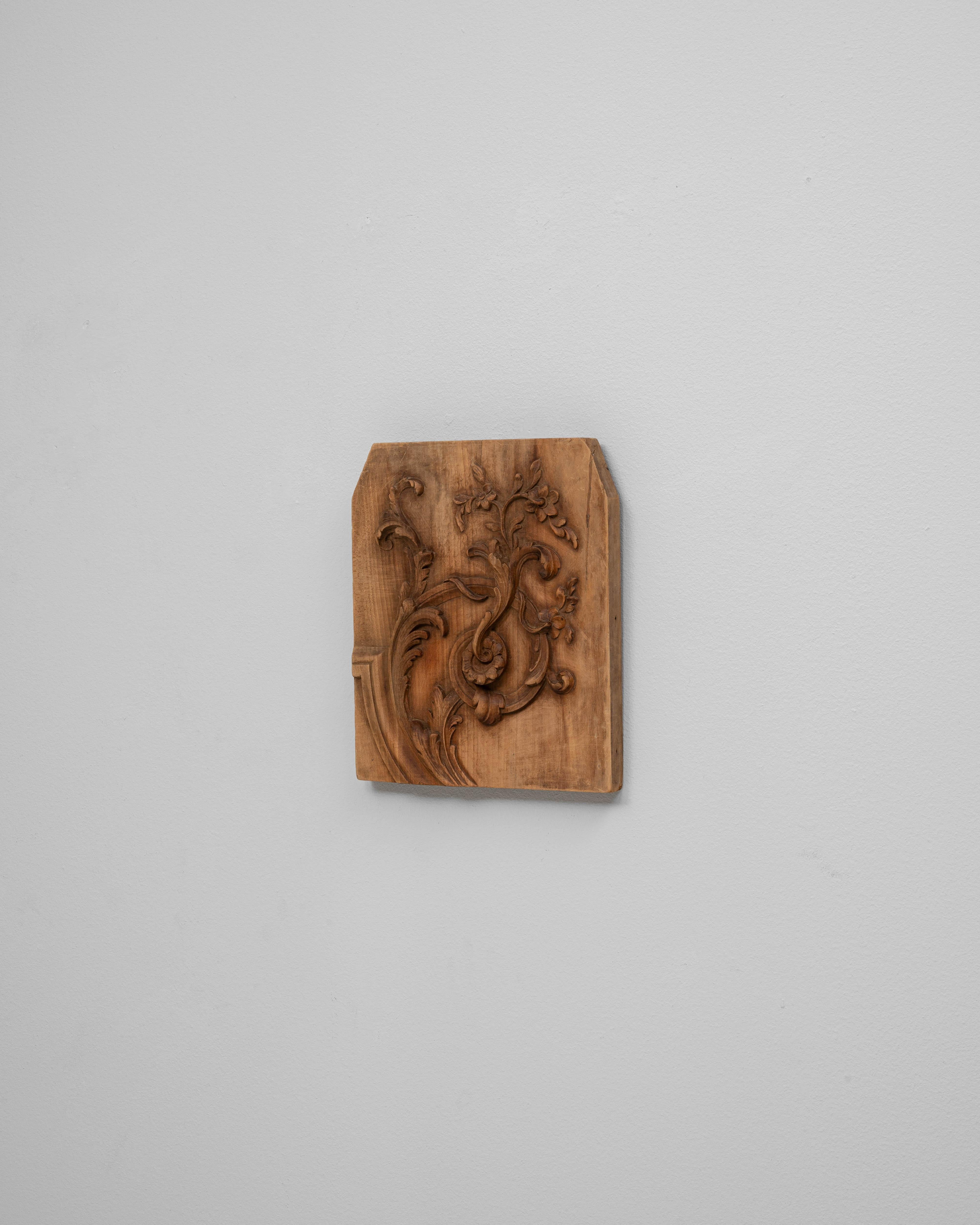 Décoration murale en bois français du 19e siècle Bon état - En vente à High Point, NC