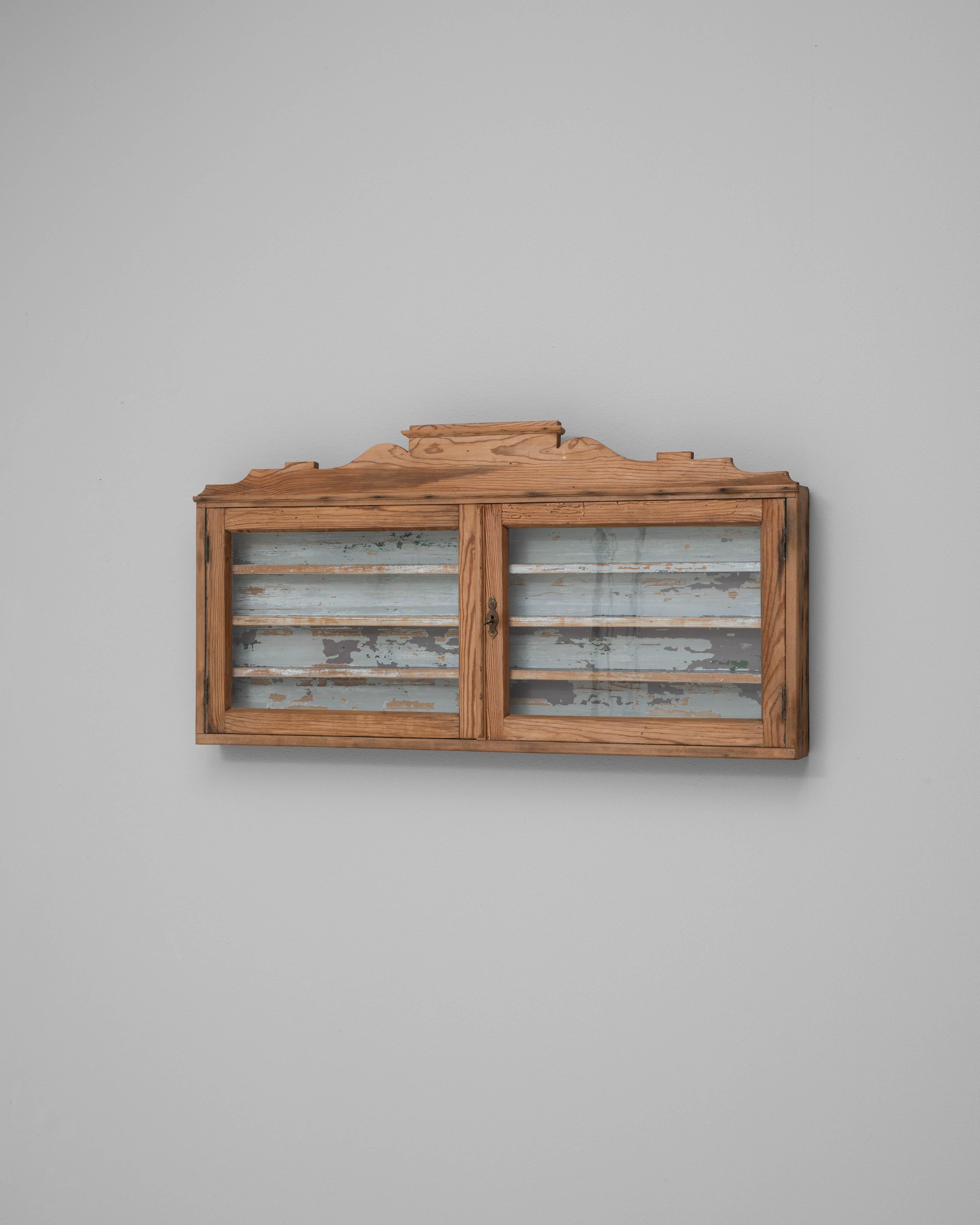 19th Century French Wooden Wall Vitrine For Sale 2