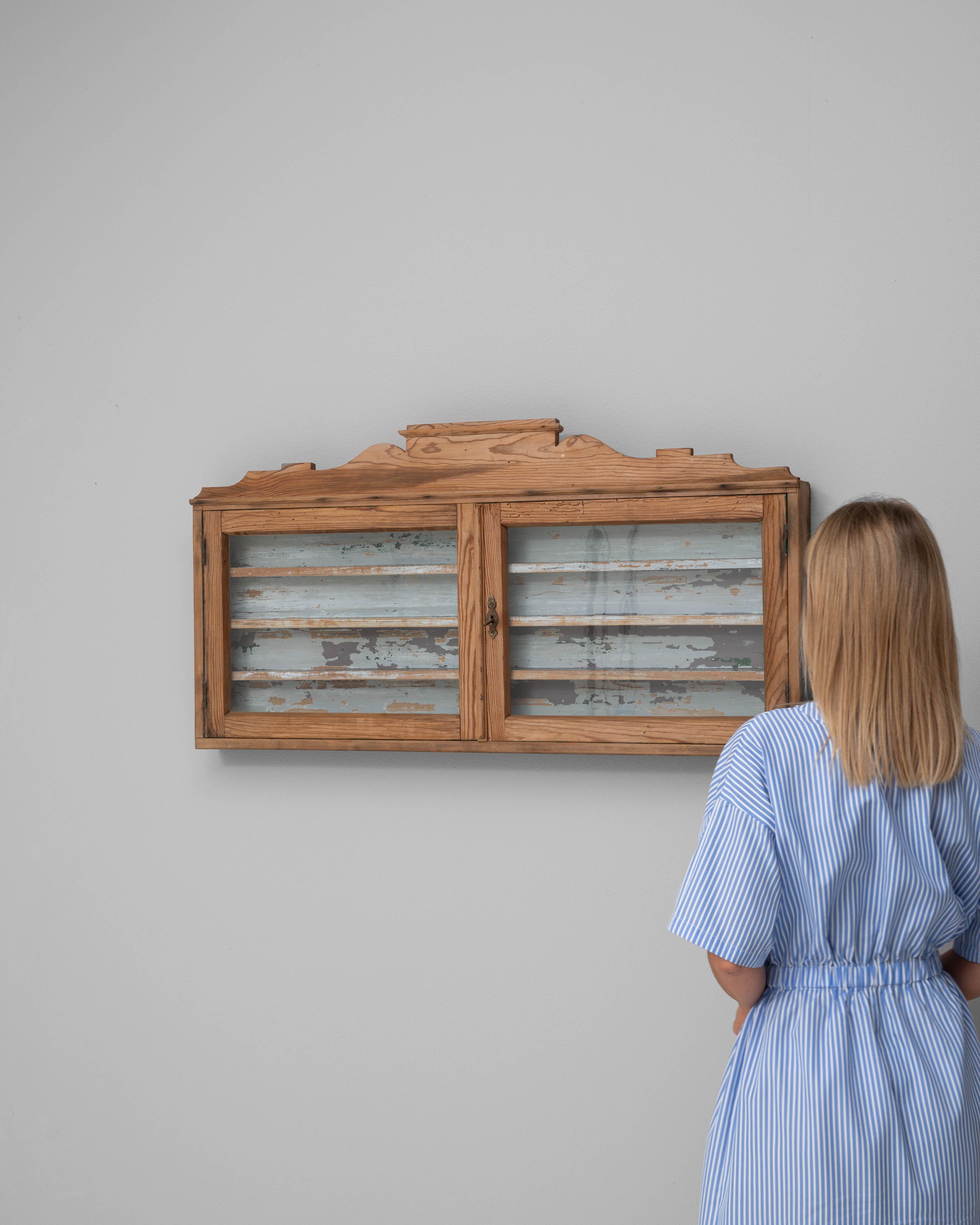 19th Century French Wooden Wall Vitrine For Sale 3