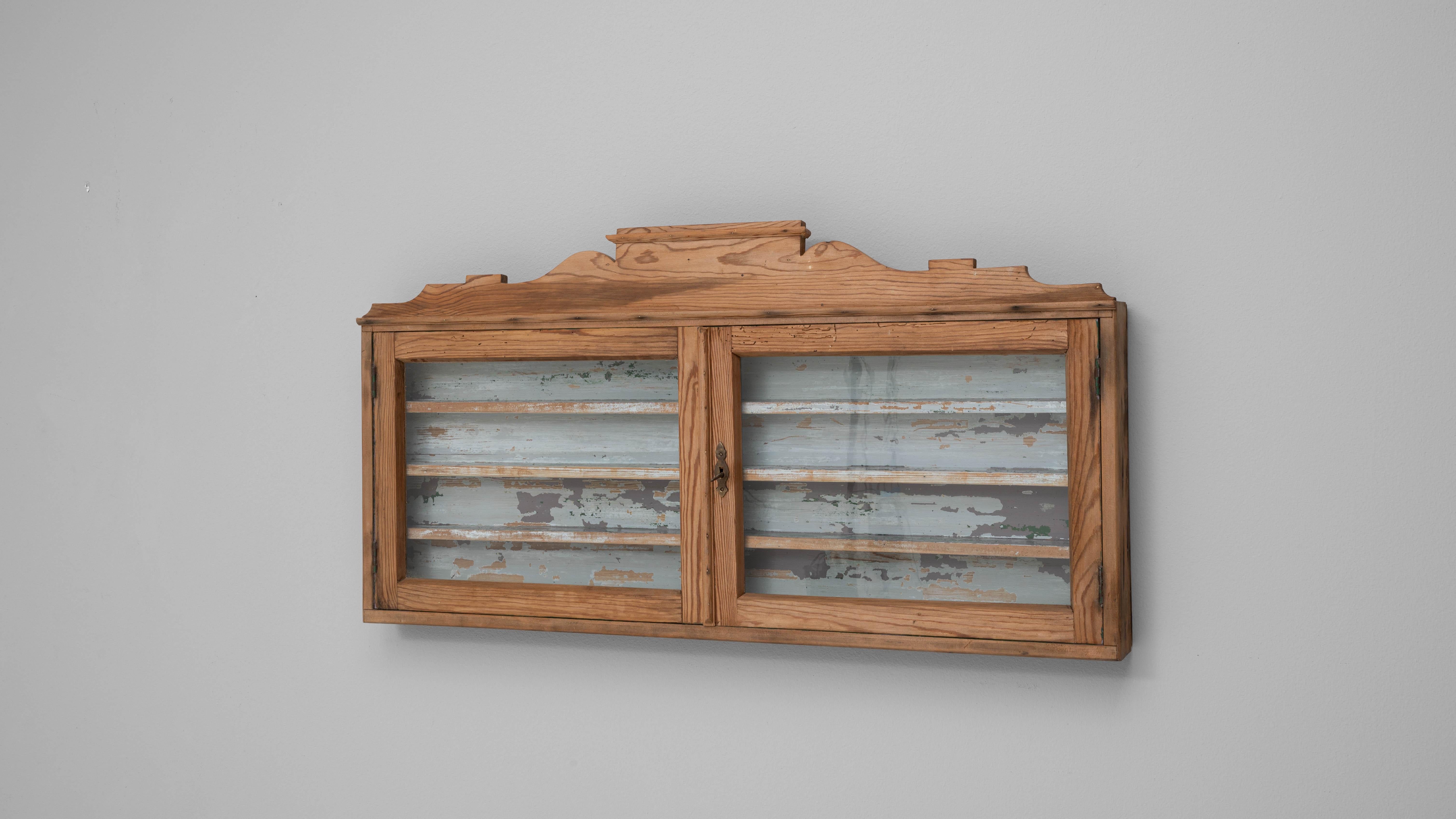 19th Century French Wooden Wall Vitrine For Sale 5