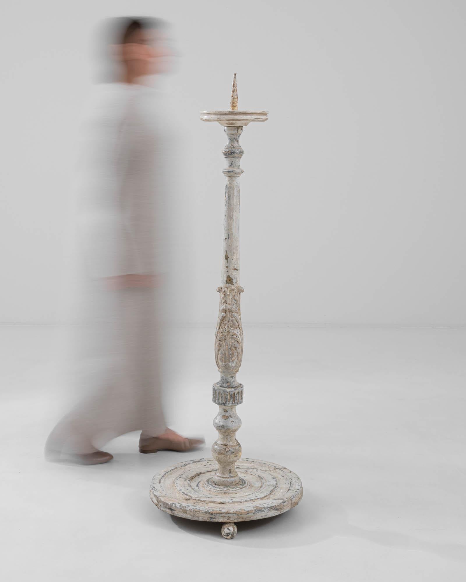 19th Century French Wooden White Patinated Floor Candlestick For Sale 2