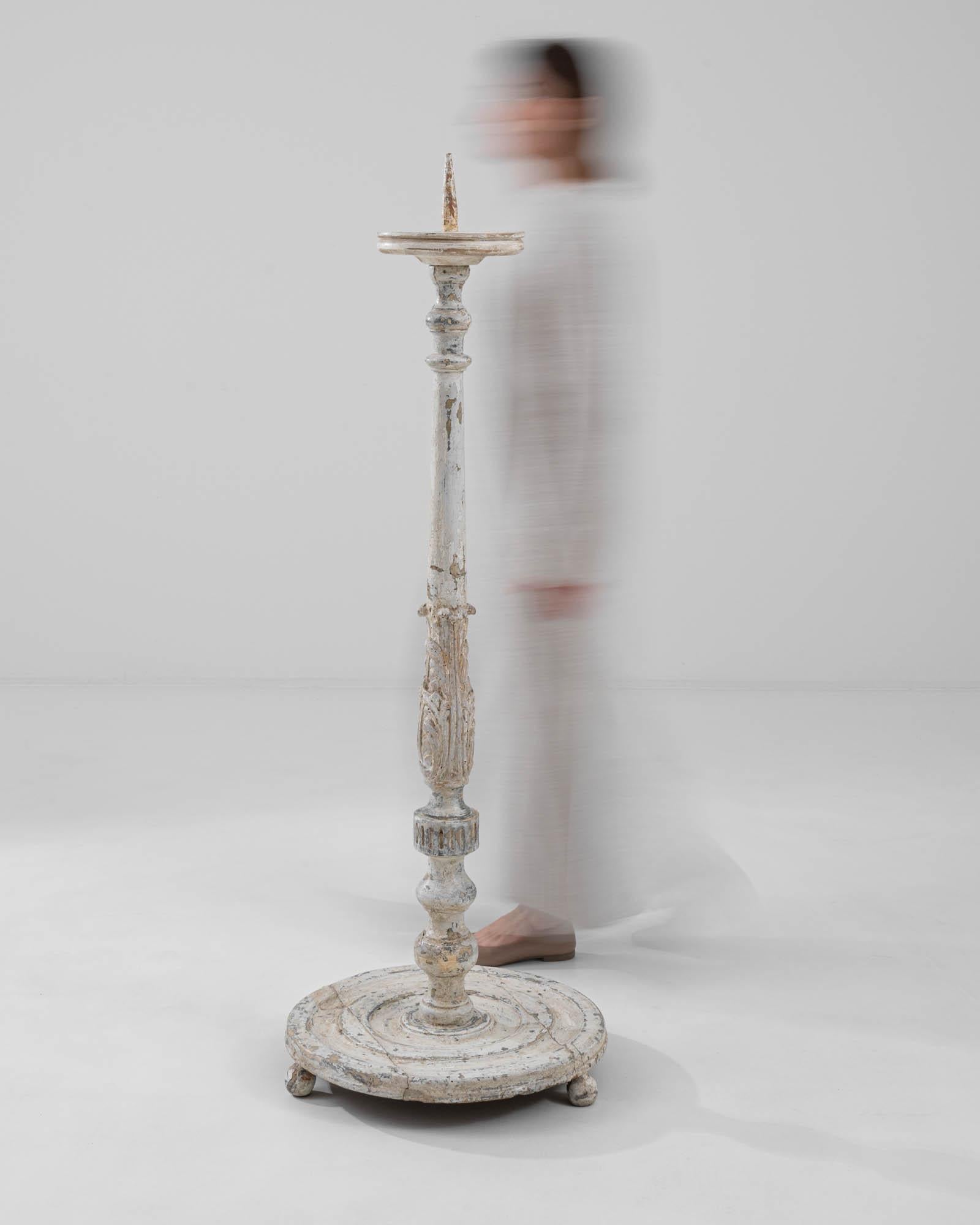 19th Century French Wooden White Patinated Floor Candlestick For Sale 3