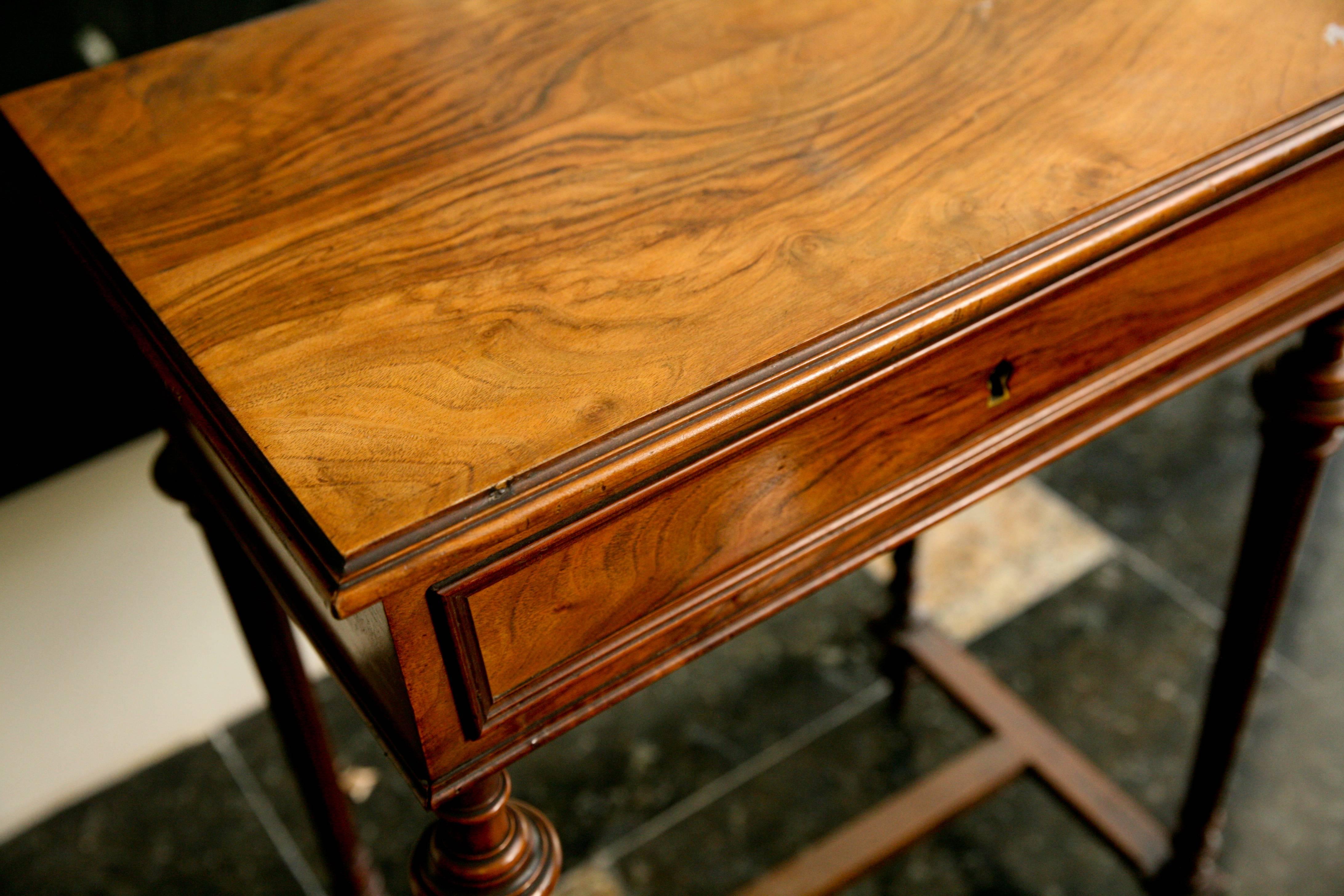 Walnut 19th Century French Writing Sewing Stand in Bird's-Eye Maple Veneer For Sale