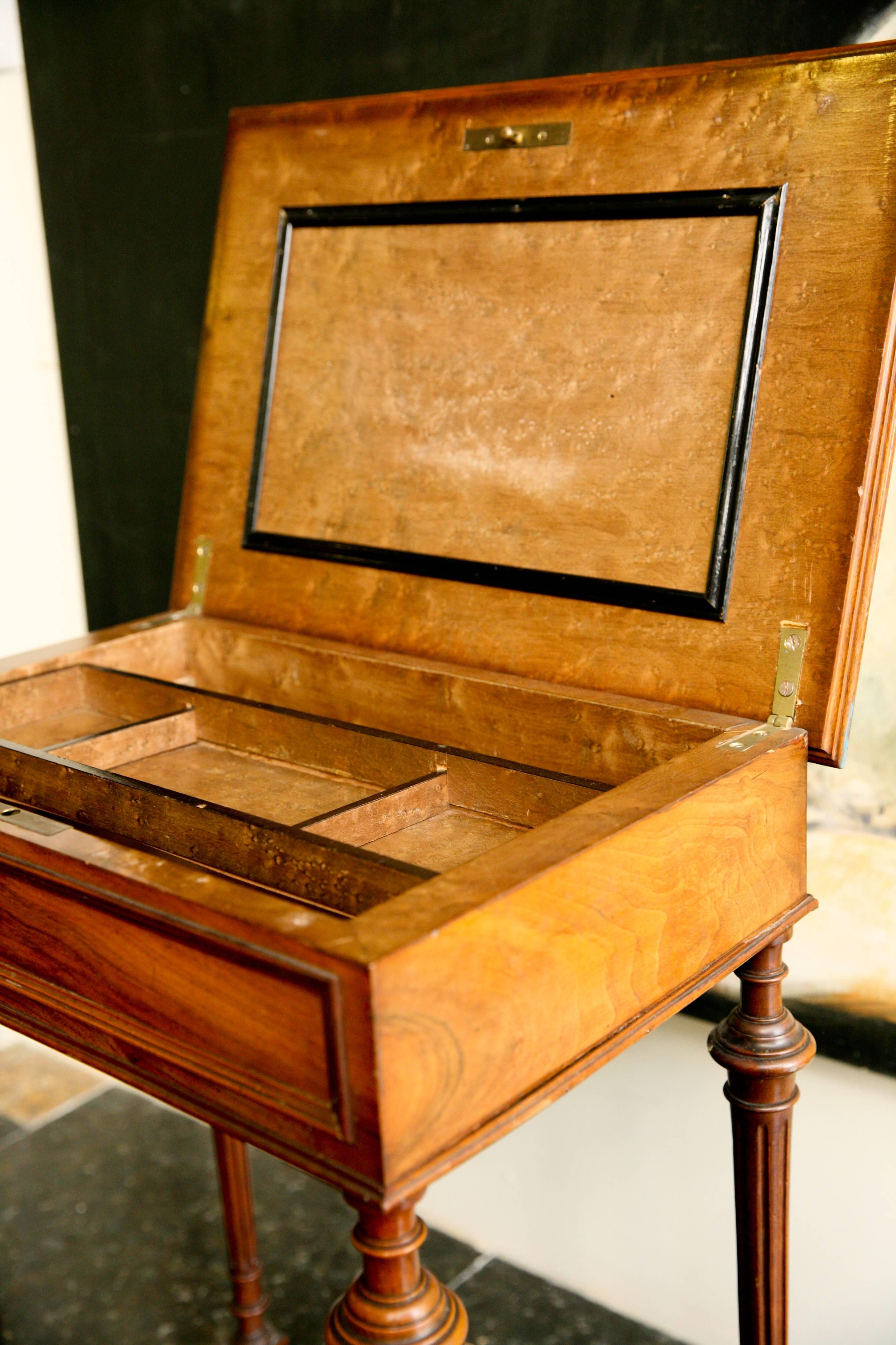 19th Century French Writing Sewing Stand in Bird's-Eye Maple Veneer For Sale 2