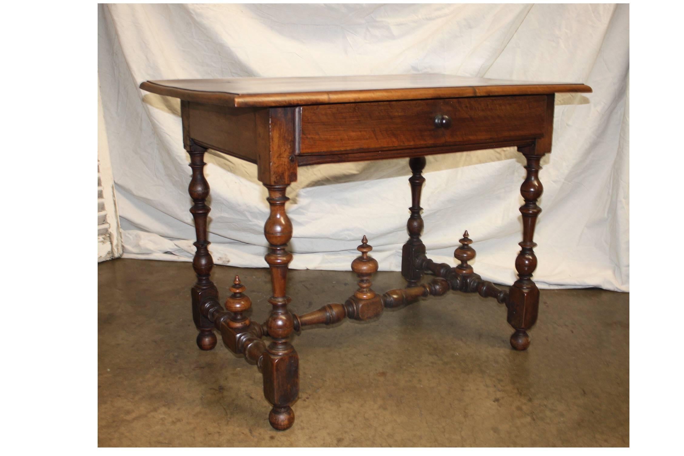 19th Century French Writing Table In Excellent Condition In Stockbridge, GA