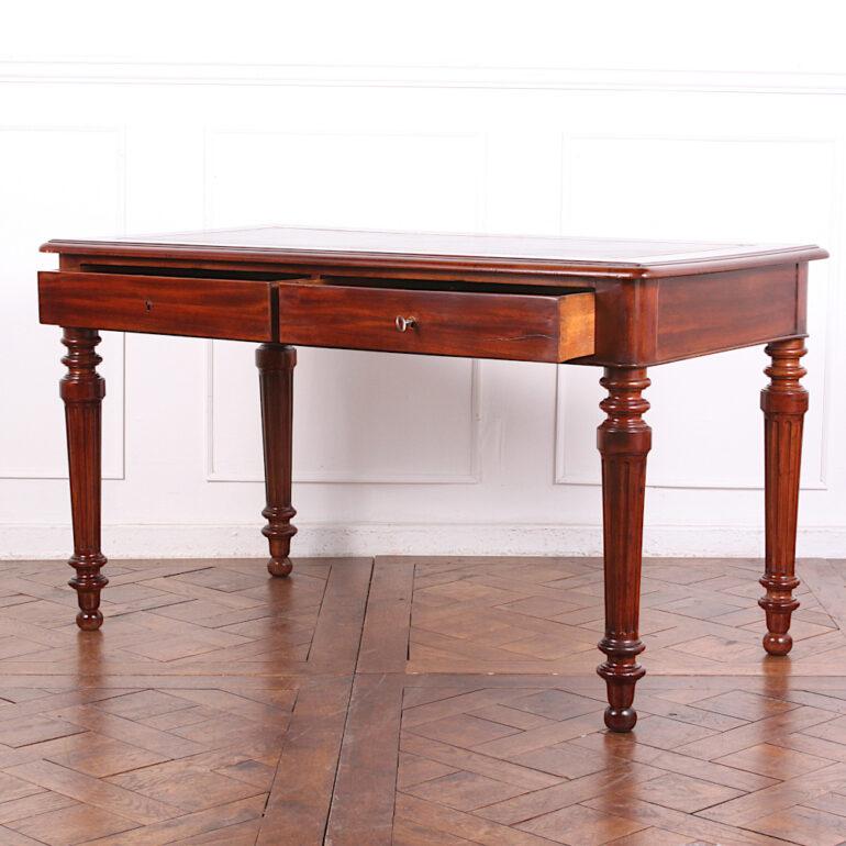 Napoleon III 19th Century French Writing Table or Desk in Mahogany