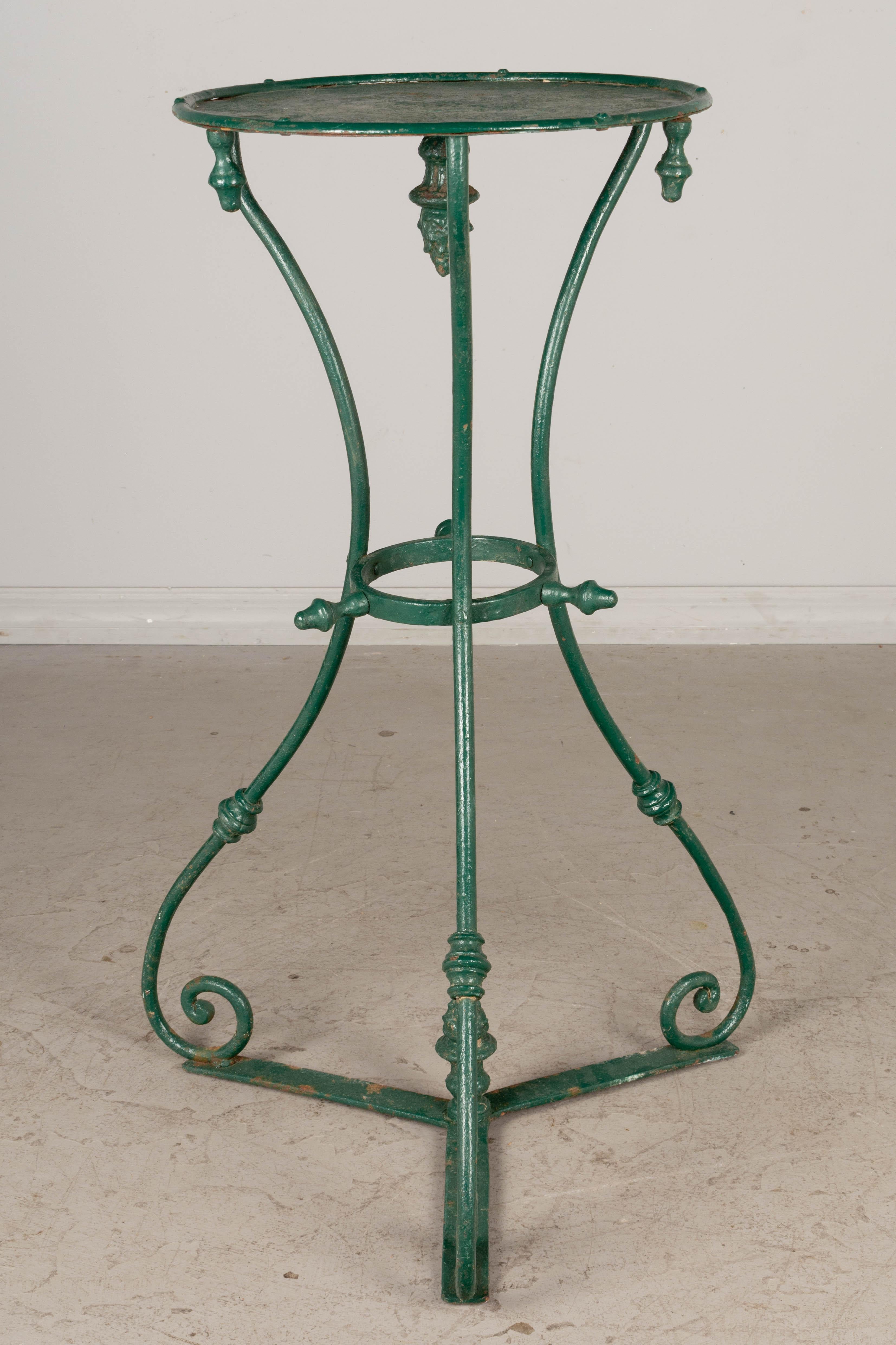 19th Century French Wrought Iron Garden Pedestal In Good Condition For Sale In Winter Park, FL