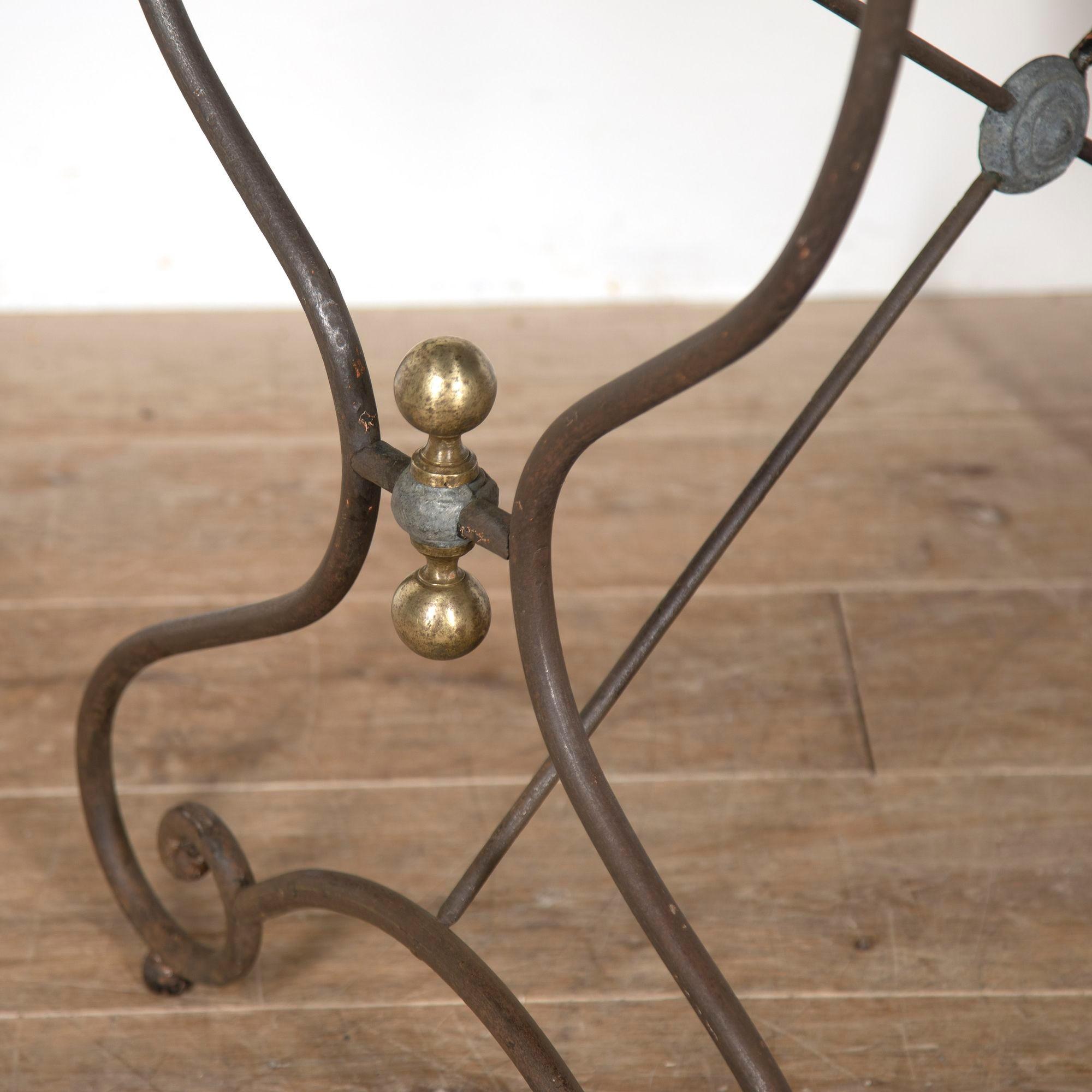 Fer forgé Table en fer forgé français du 19ème siècle avec plateau en ardoise en vente