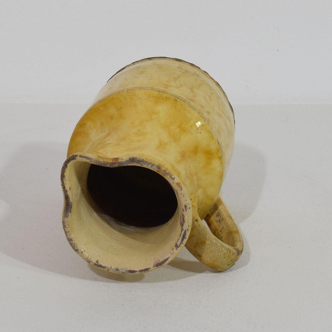 19th Century, French Yellow Glazed Earthenware Water Jug For Sale 6