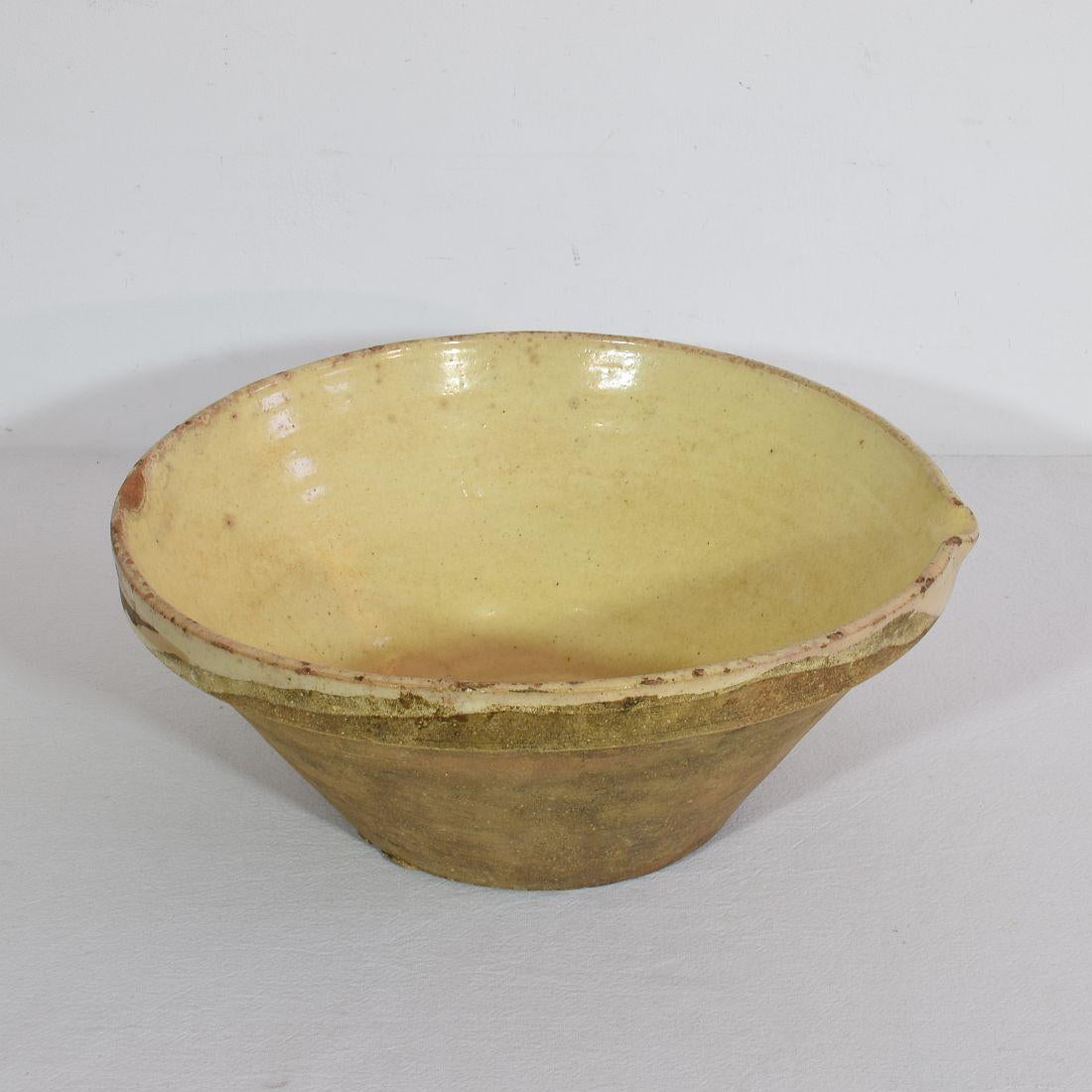 19th Century French Yellow Glazed Terracotta Dairy Bowl or Tian In Good Condition In Buisson, FR