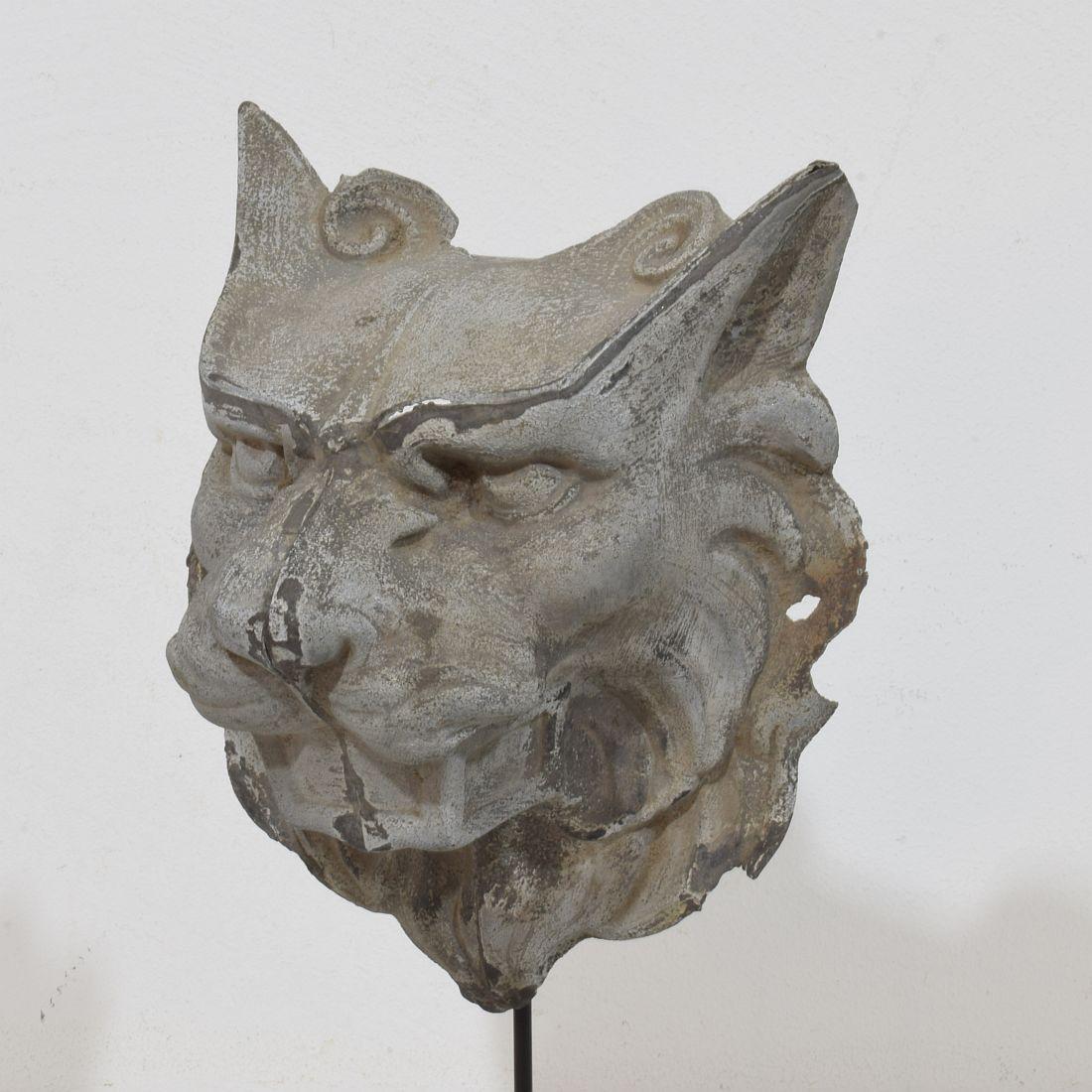19th Century, French Zinc Mythical Lion- Wolf Head Fragment For Sale 3